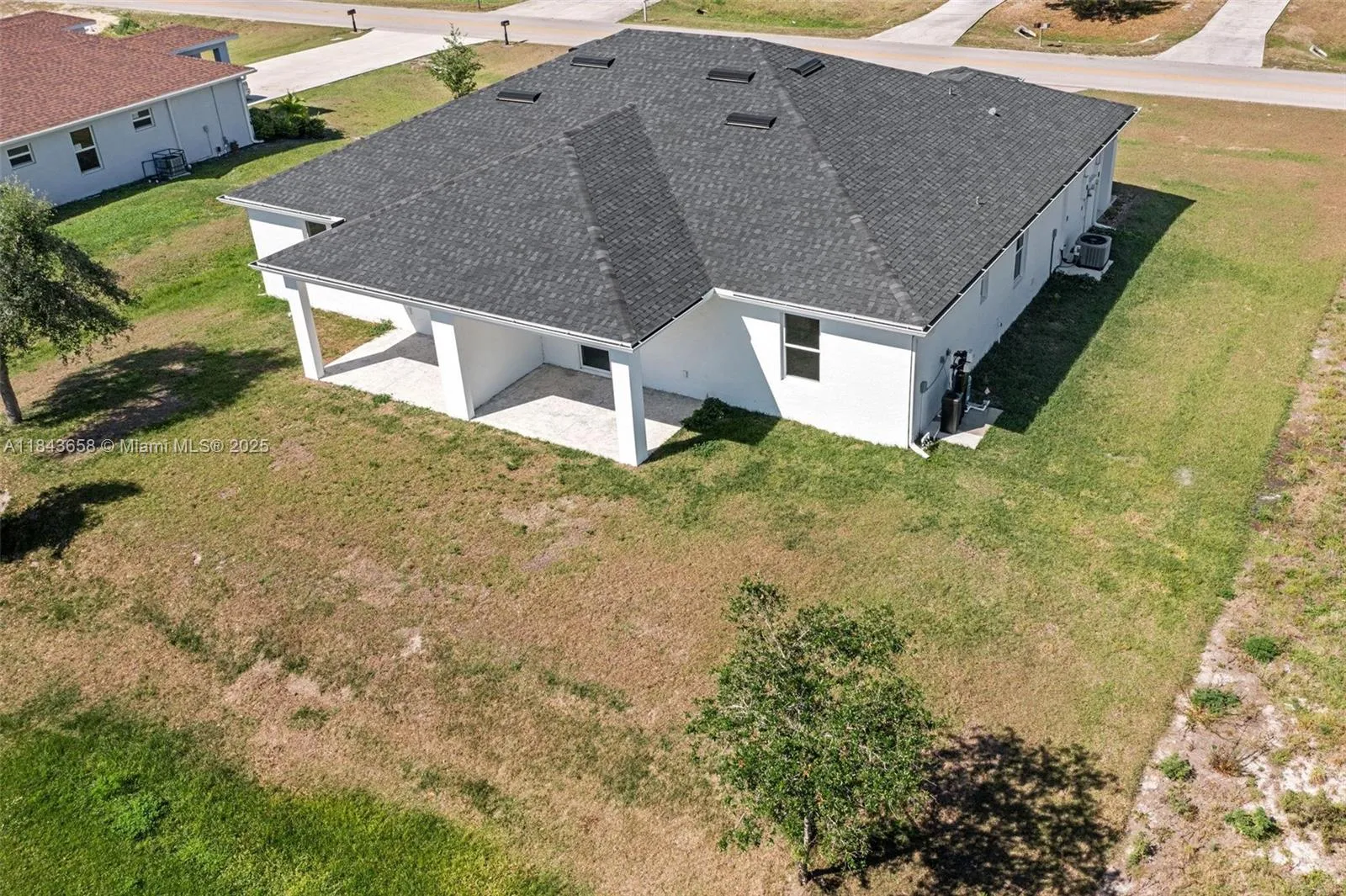 2516 Park RD, Lehigh Acres FL 33971