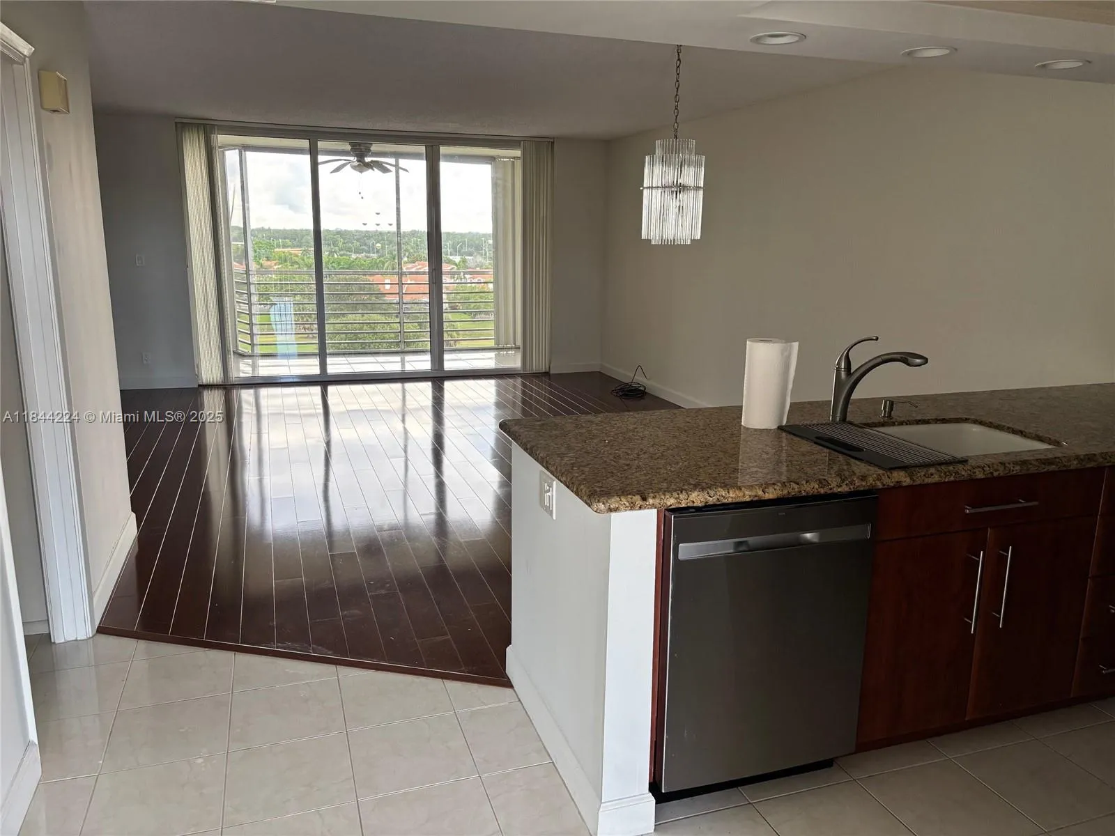 3507 Oaks Way # 805, Pompano Beach FL 33069