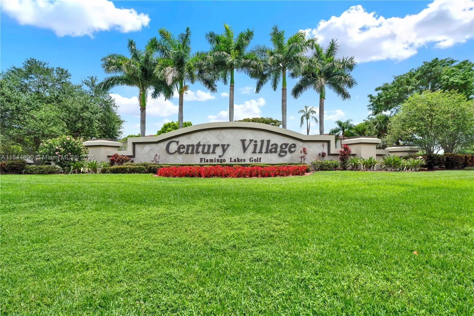 1 bedroom 1 bath for sale at 13250 SW 7th Ct # 404L, Pembroke Pines FL 33027