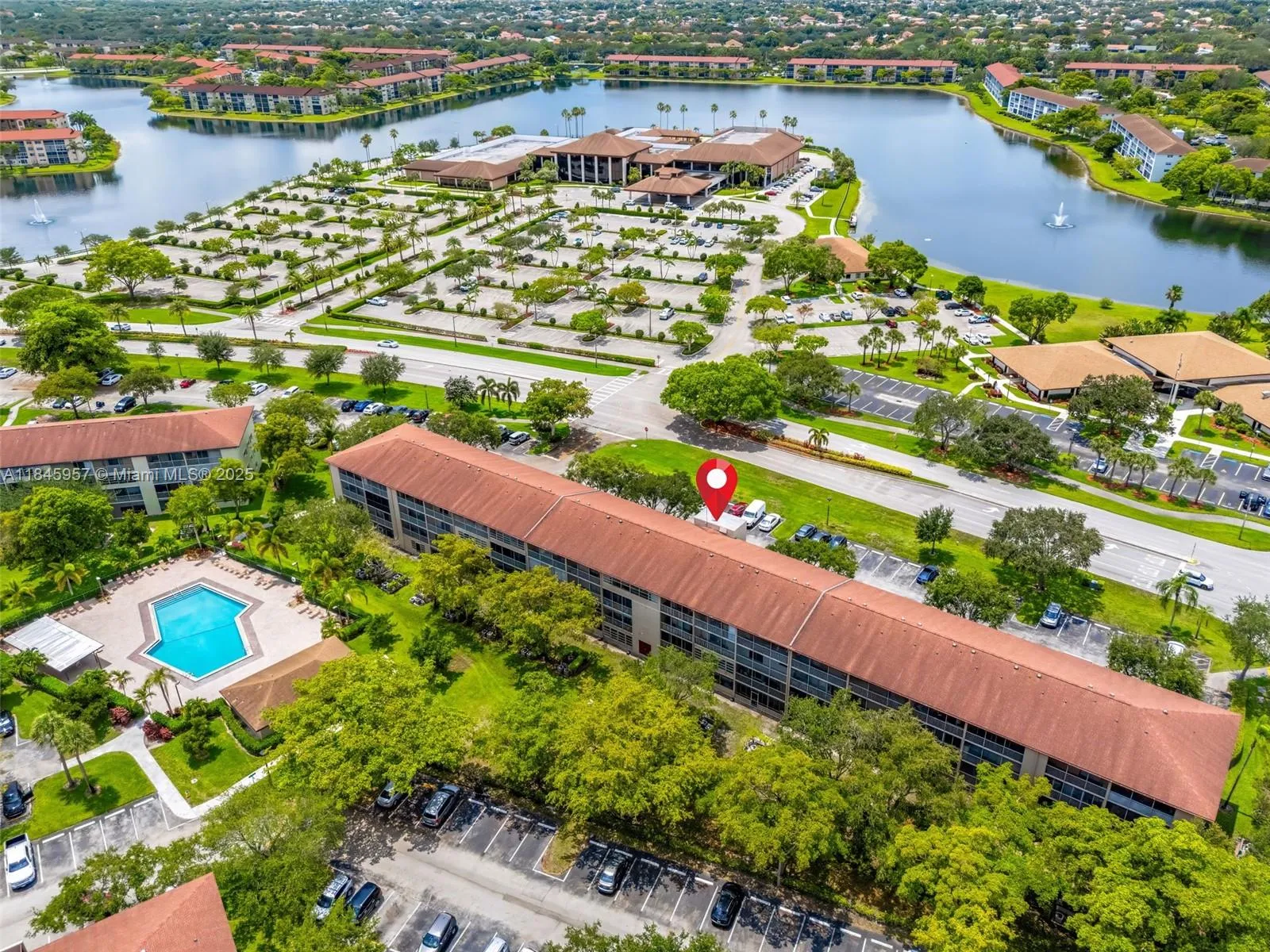 1 bedroom 1 bath for sale at 13455 SW 9th Ct # 315J, Pembroke Pines FL 33027