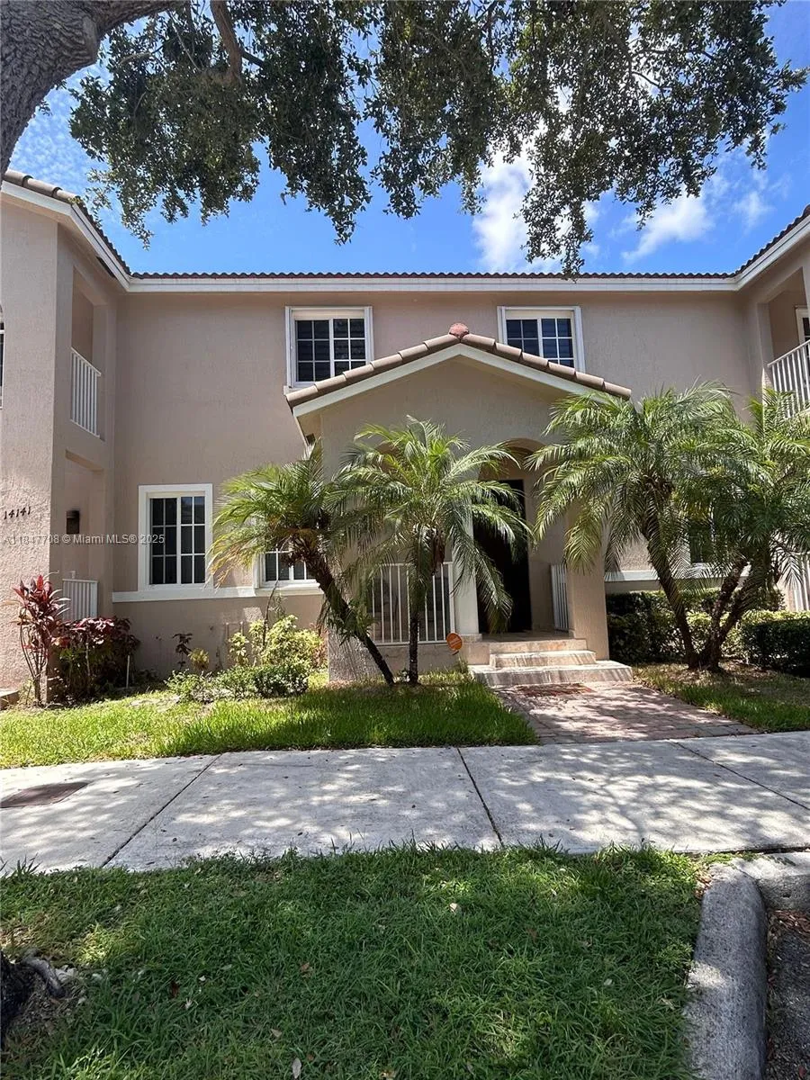 3 bedroom 2 bath for sale at 14131 SW 276th St, Homestead FL 33032