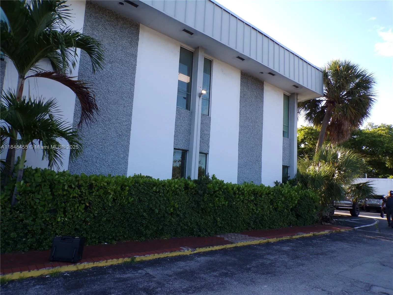 1900 N University Dr # 103, Pembroke Pines FL 33024