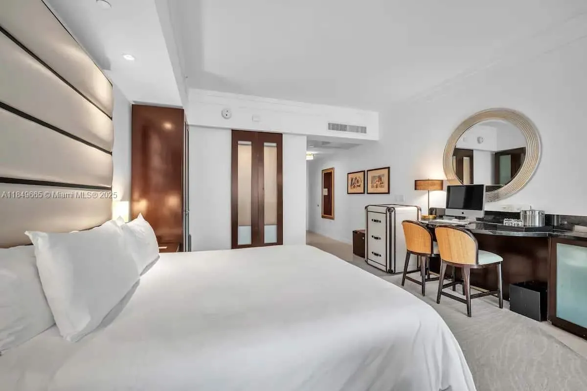 1 bath for sale at 4391 Collins Ave # 918, Miami Beach FL 33140