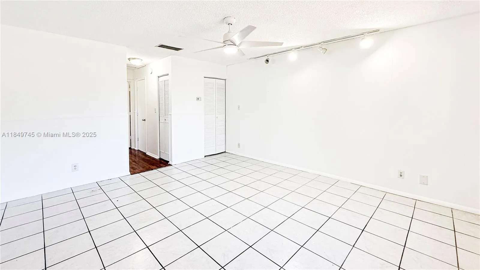 3200 NW 5th Ter # 8, Pompano Beach FL 33064