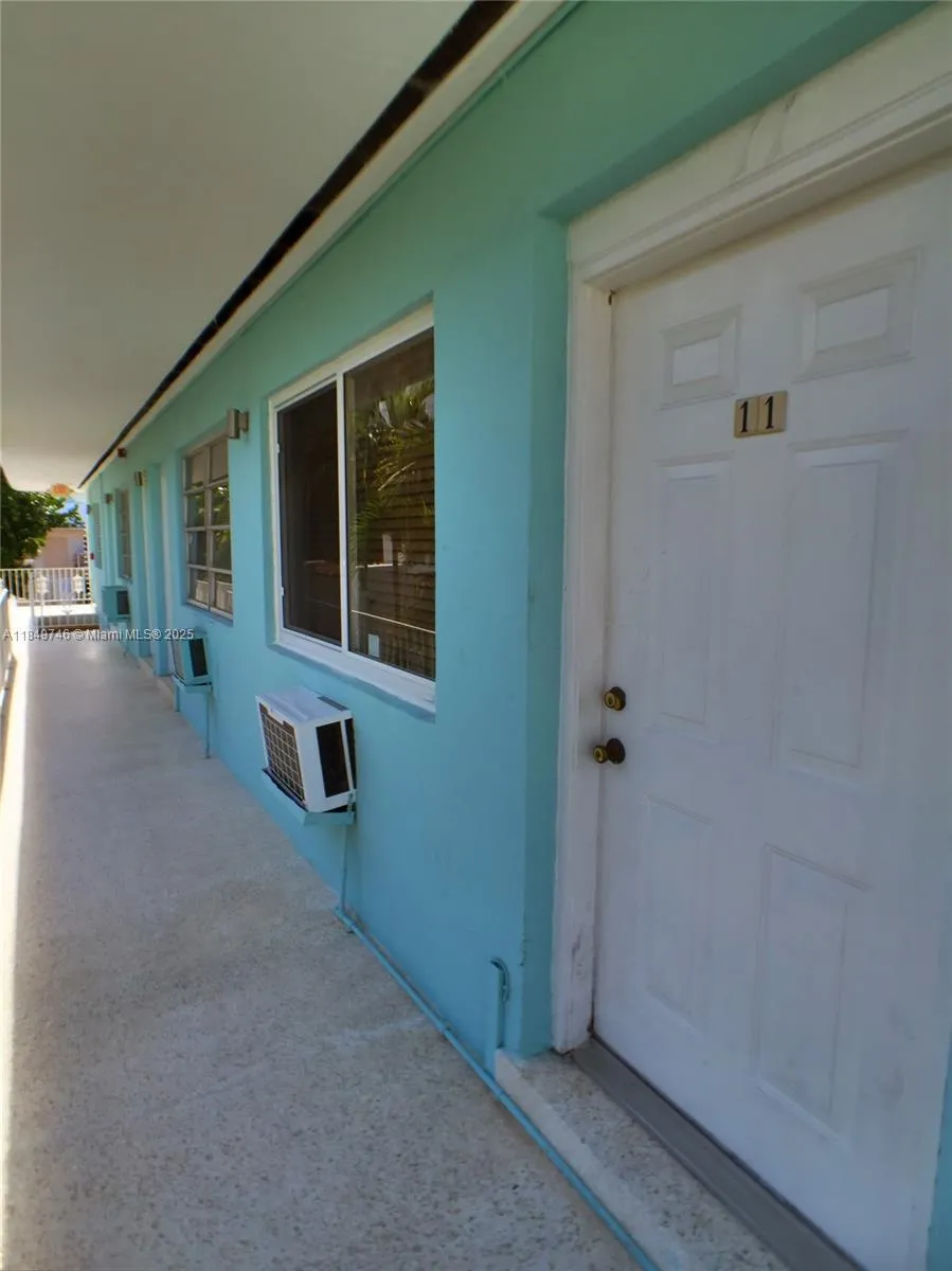 945 Meridian Ave # 11, Miami Beach FL 33139