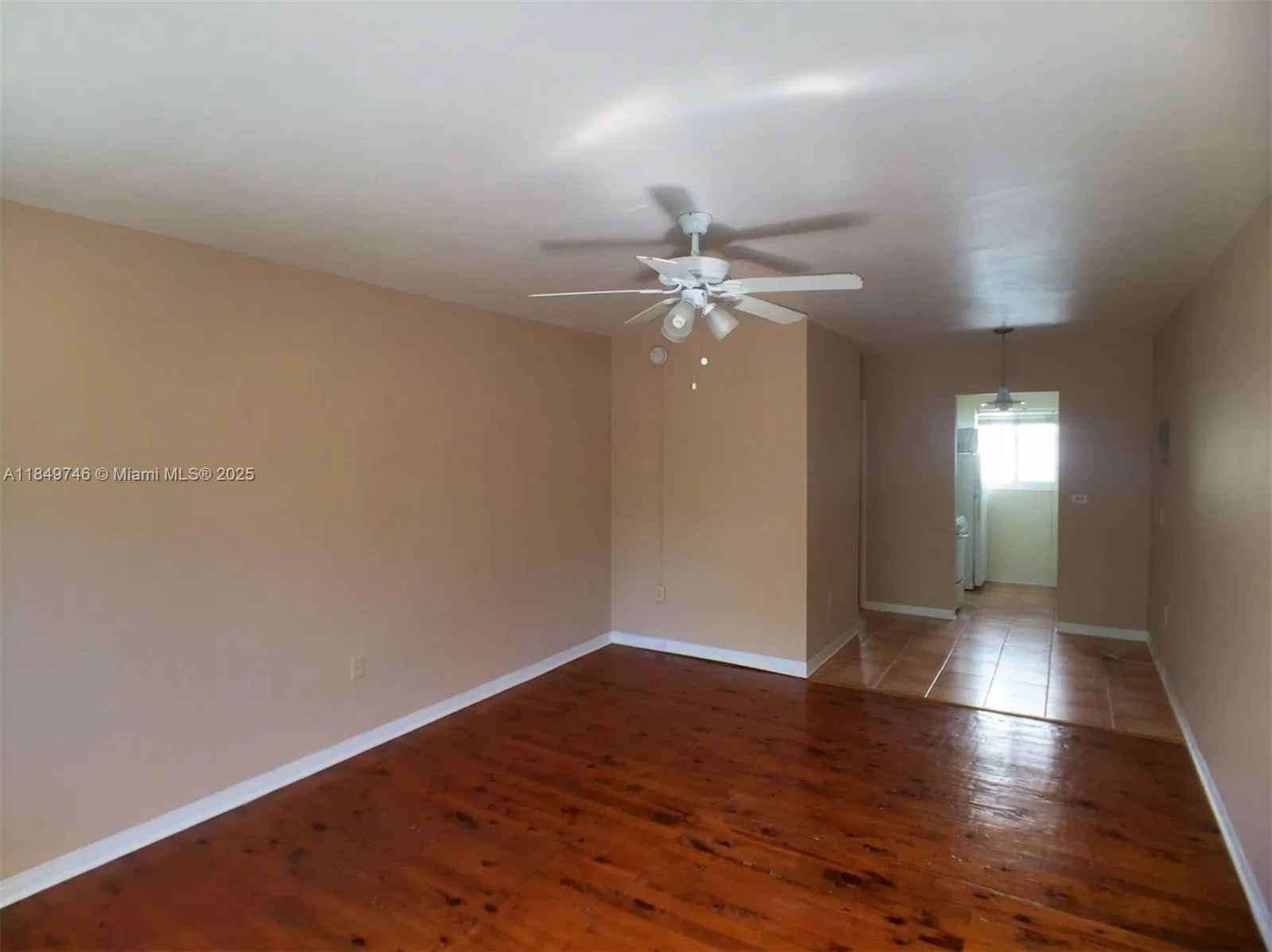 945 Meridian Ave # 11, Miami Beach FL 33139