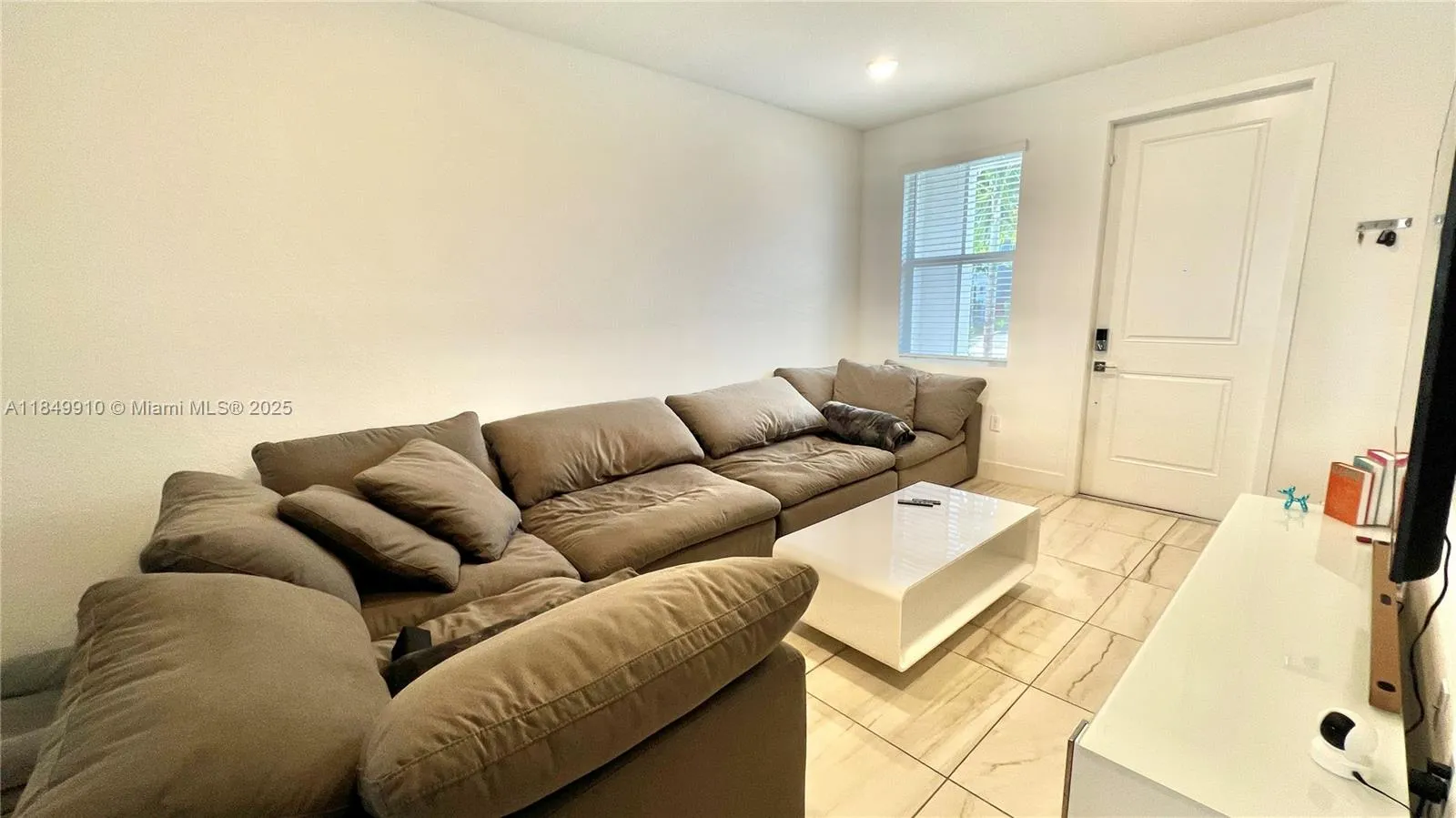 181 SW 170th Ave, Pembroke Pines FL 33027