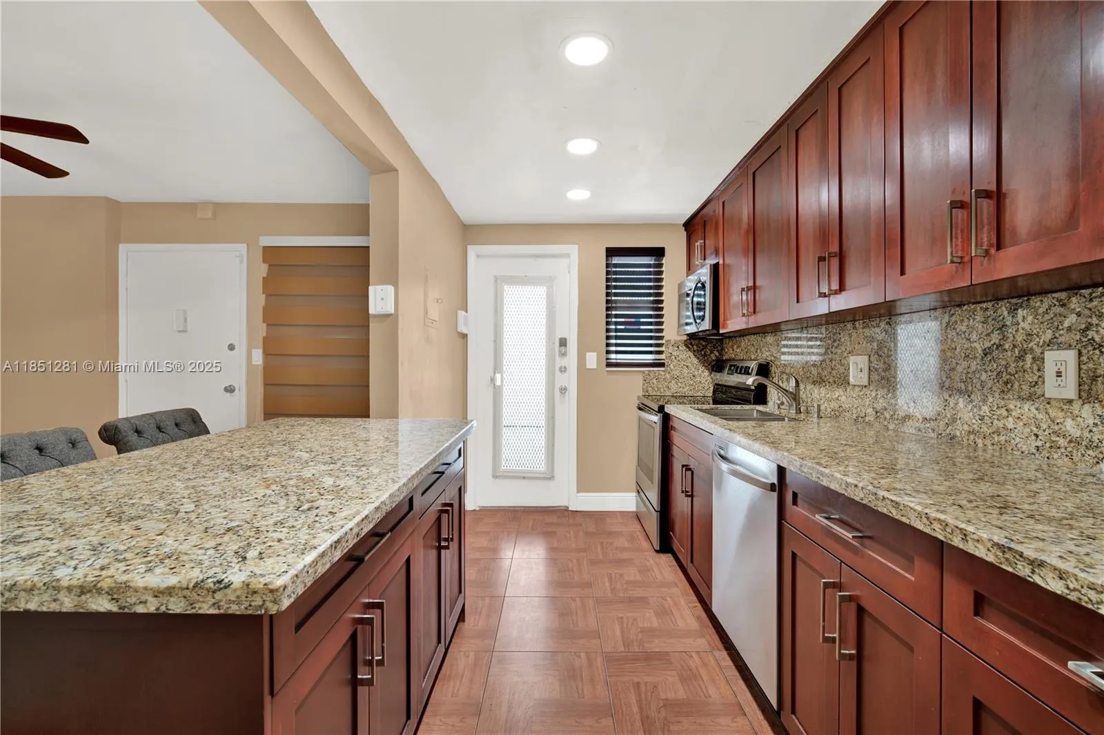 1340 Lincoln Rd # 207, Miami Beach FL 33139