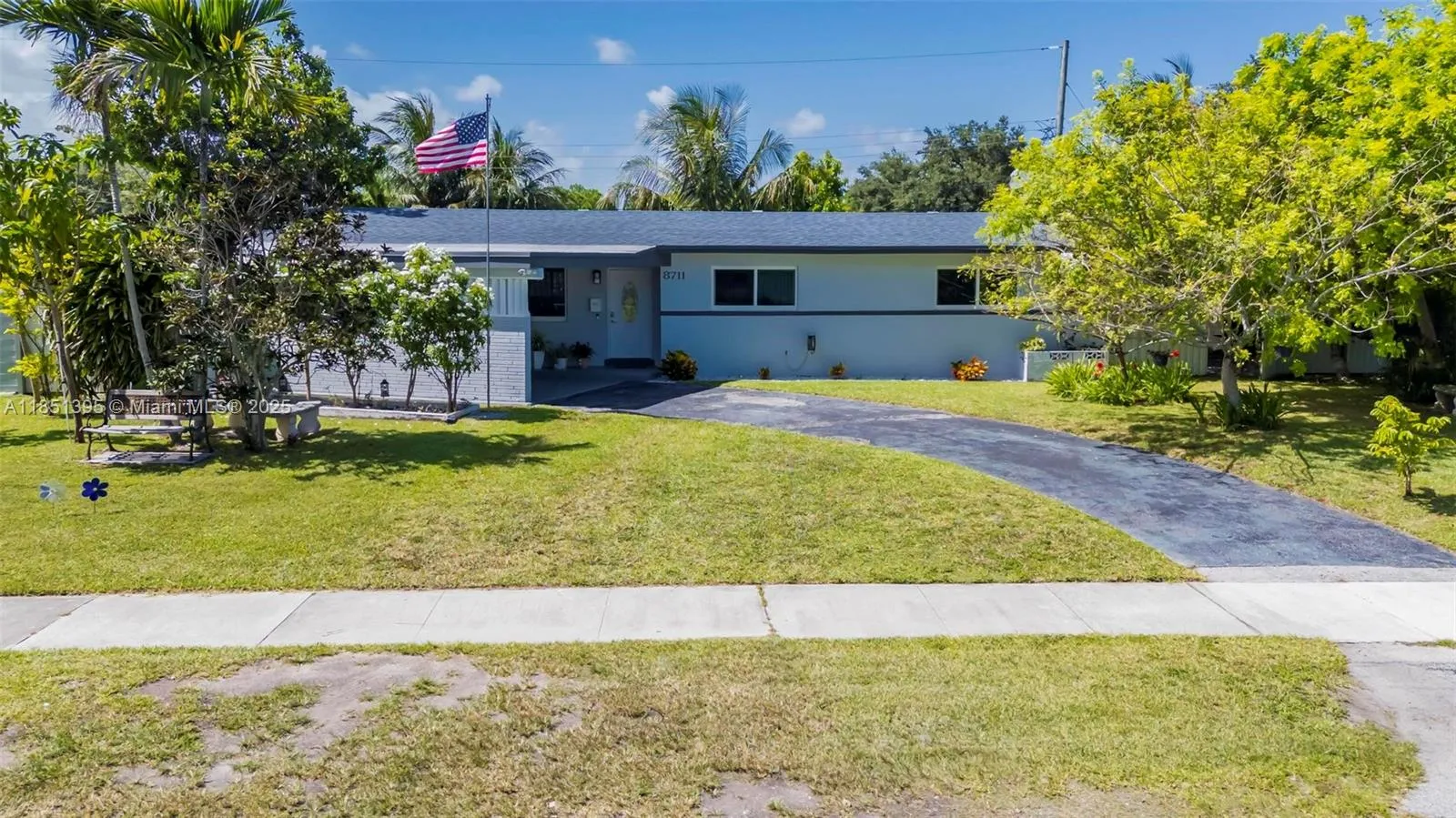 8711 SW 191st St, Cutler Bay FL 33157