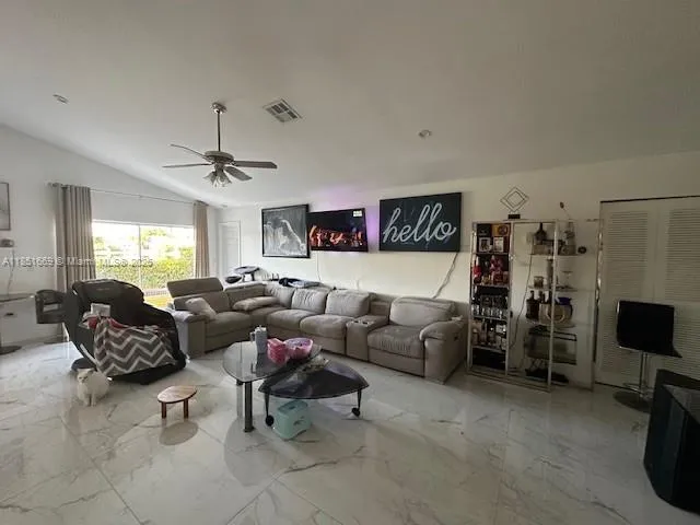 10000 SW 9th Ct, Pembroke Pines FL 33025