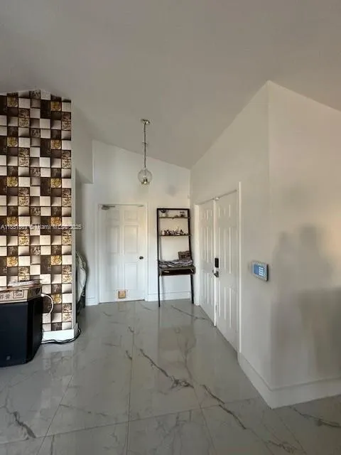 10000 SW 9th Ct, Pembroke Pines FL 33025