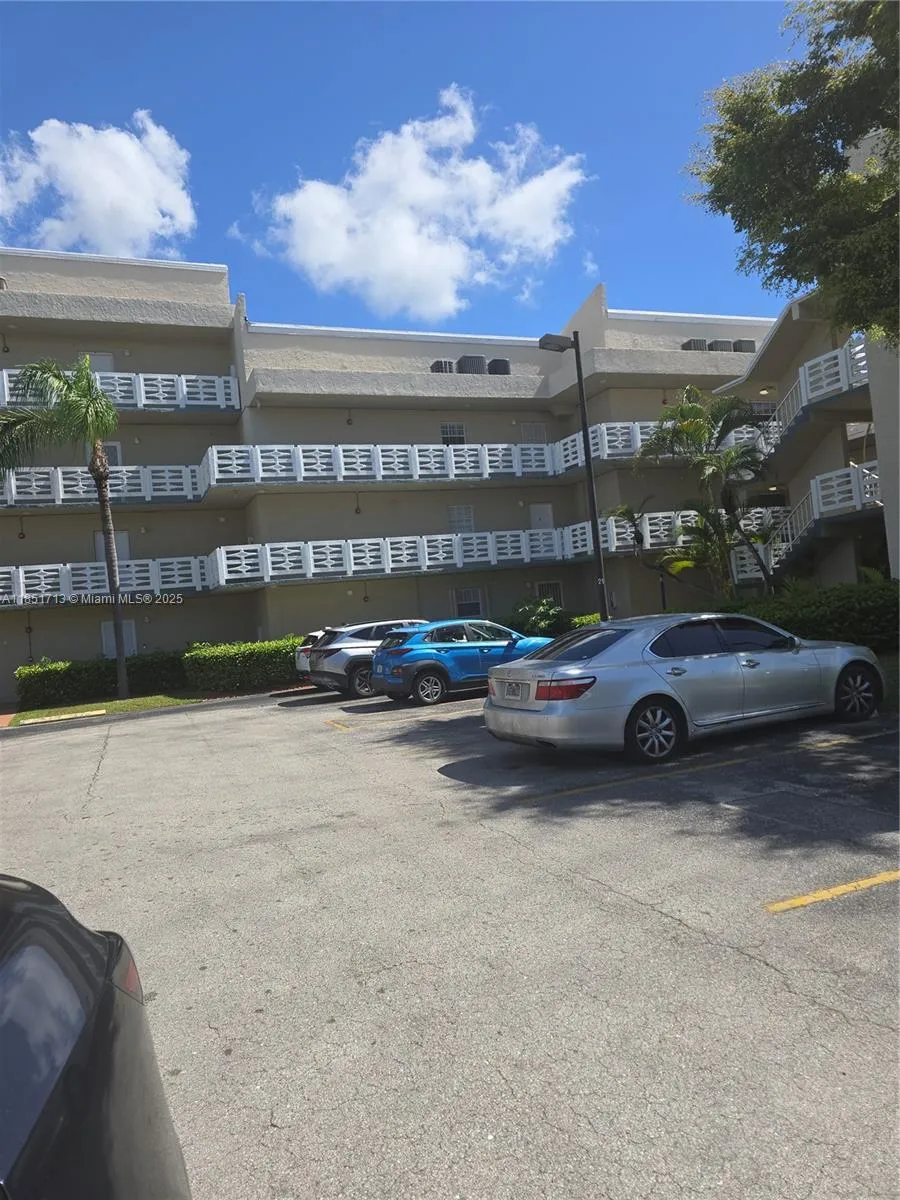 21121 SW 85th Ave # 105, Cutler Bay FL 33189
