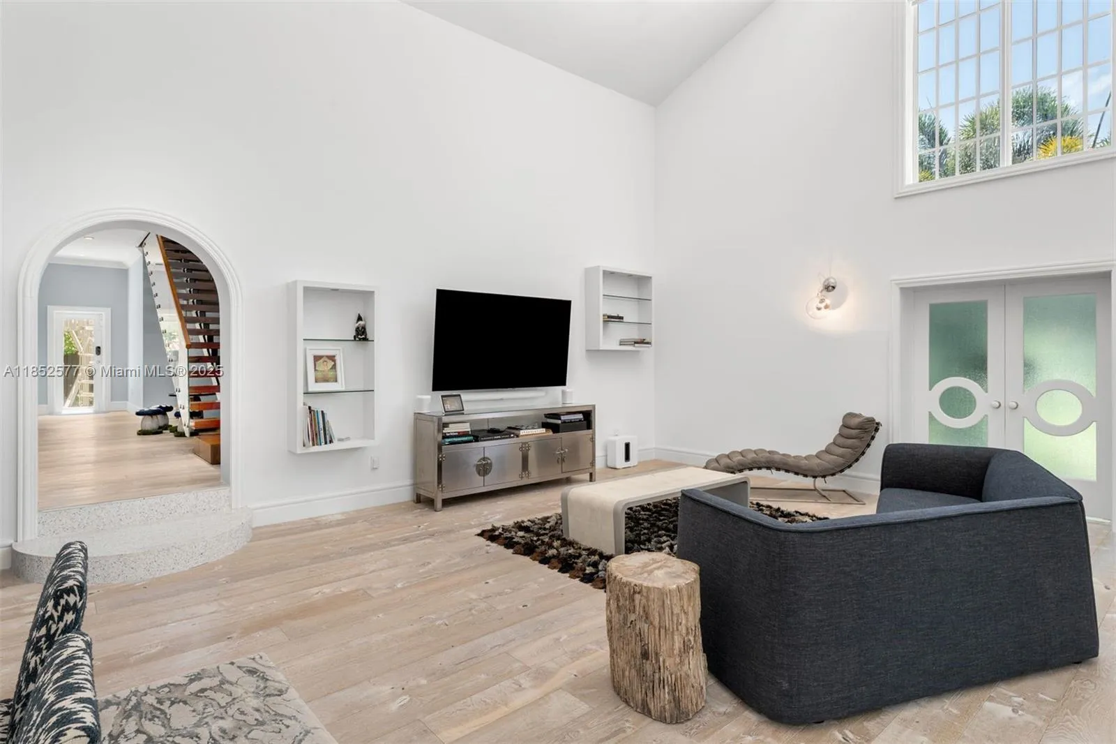 431 W Rivo Alto Dr, Miami Beach FL 33139