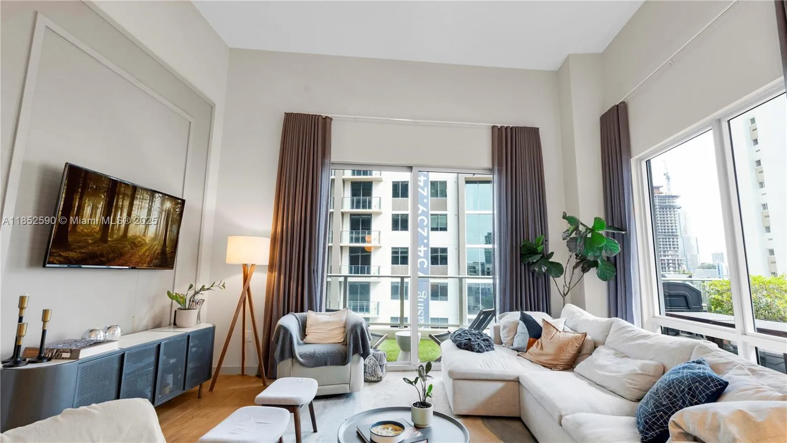 1010 SW 2nd Ave # 504, Miami FL 33130