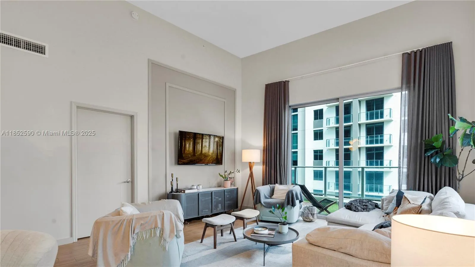 1010 SW 2nd Ave # 504, Miami FL 33130