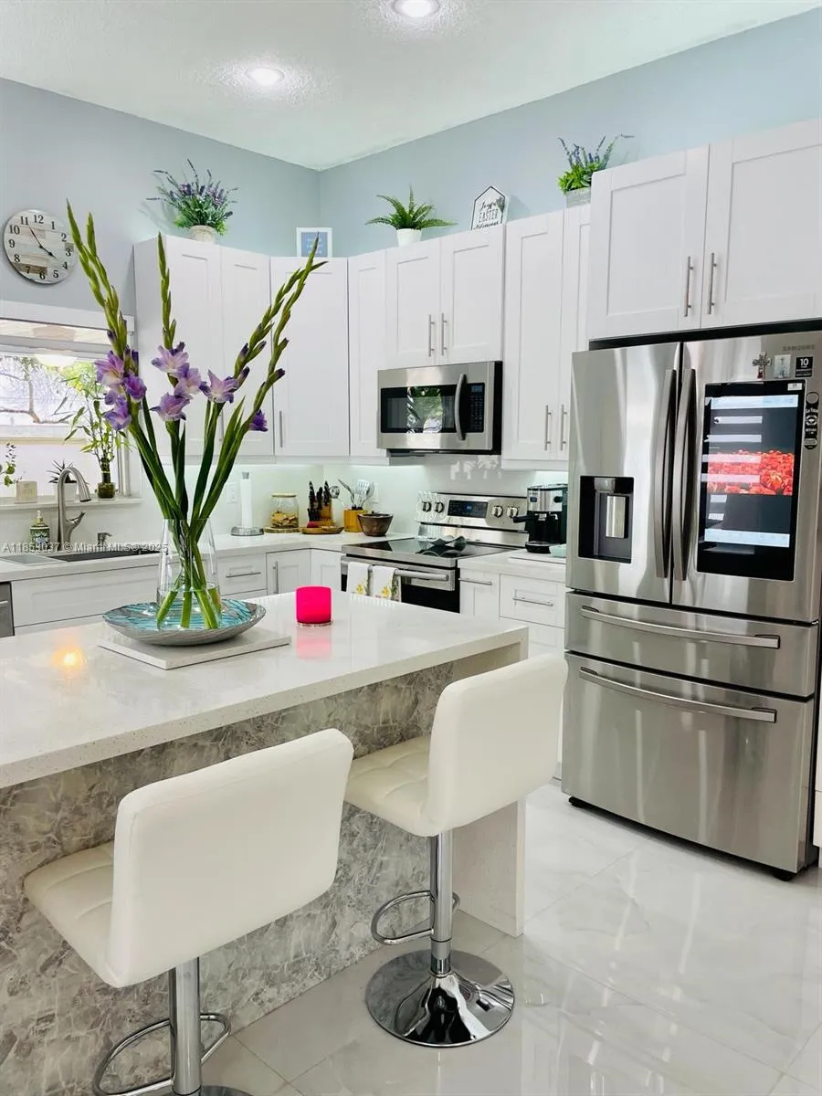 18336 NW 6th St, Pembroke Pines FL 33029