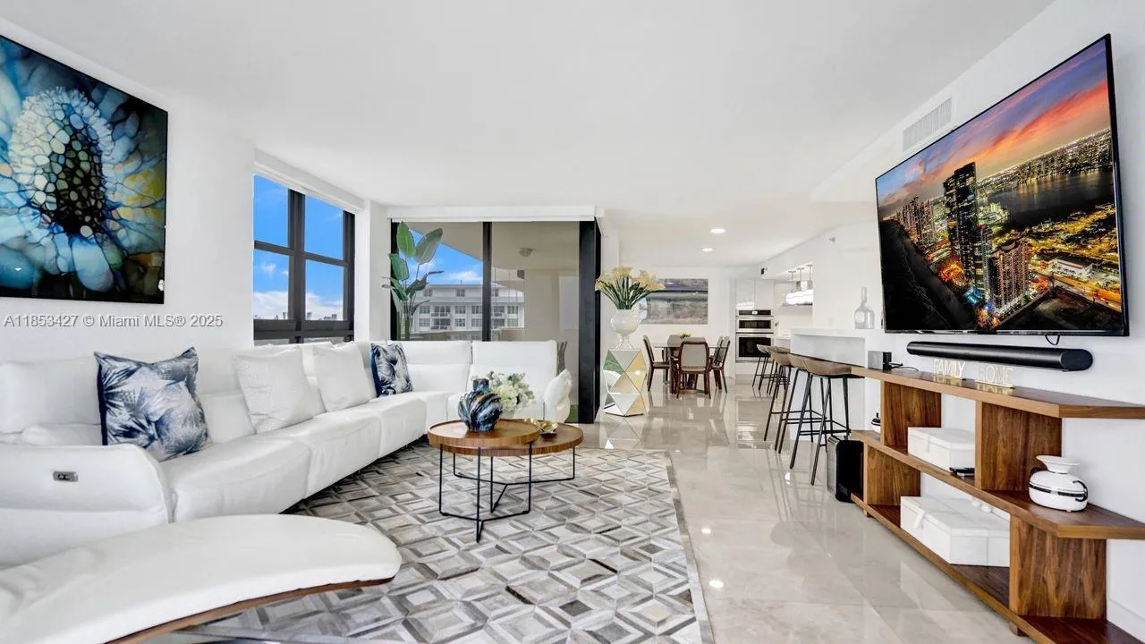 5757 Collins Ave # 1605, Miami Beach FL 33140