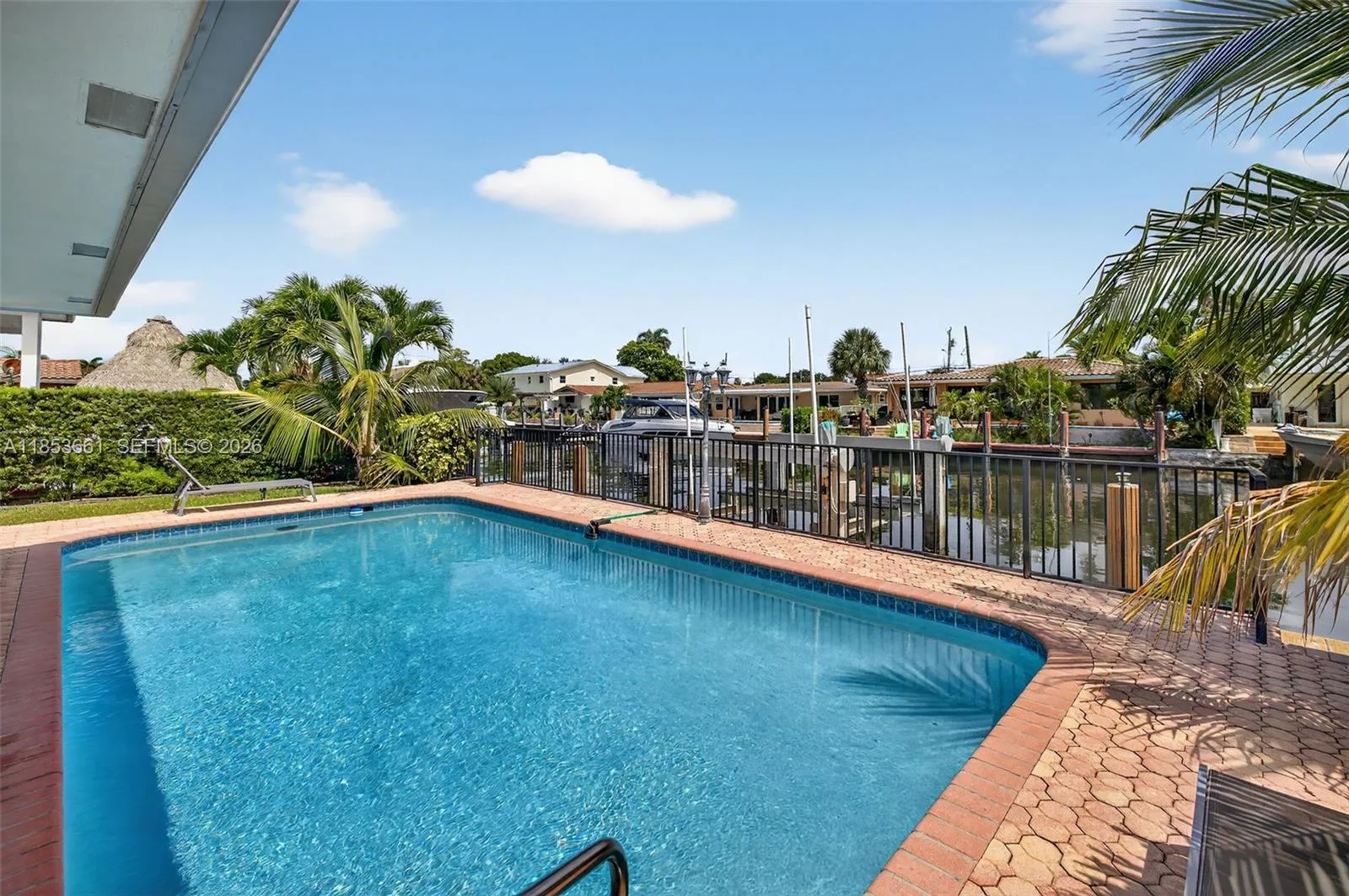 2481 SE 15th St, Pompano Beach FL 33062