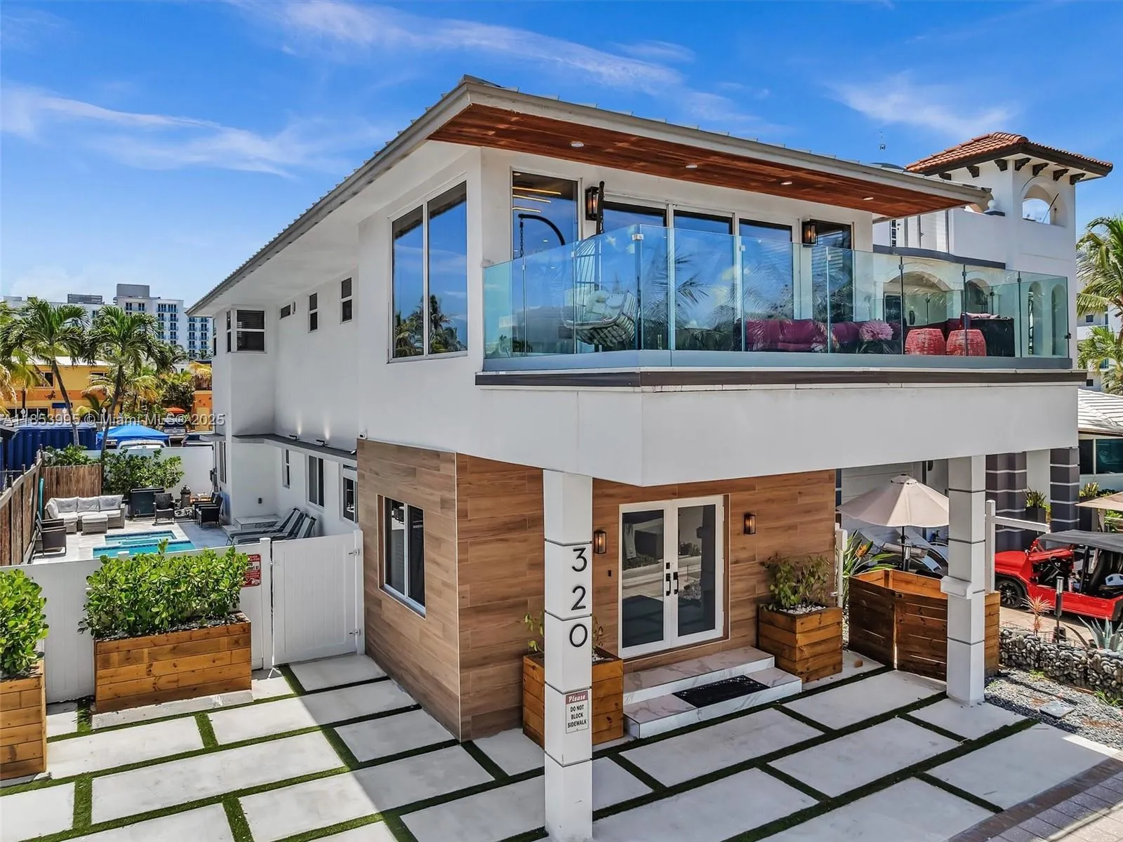 320 Missouri St, Hollywood FL 33019