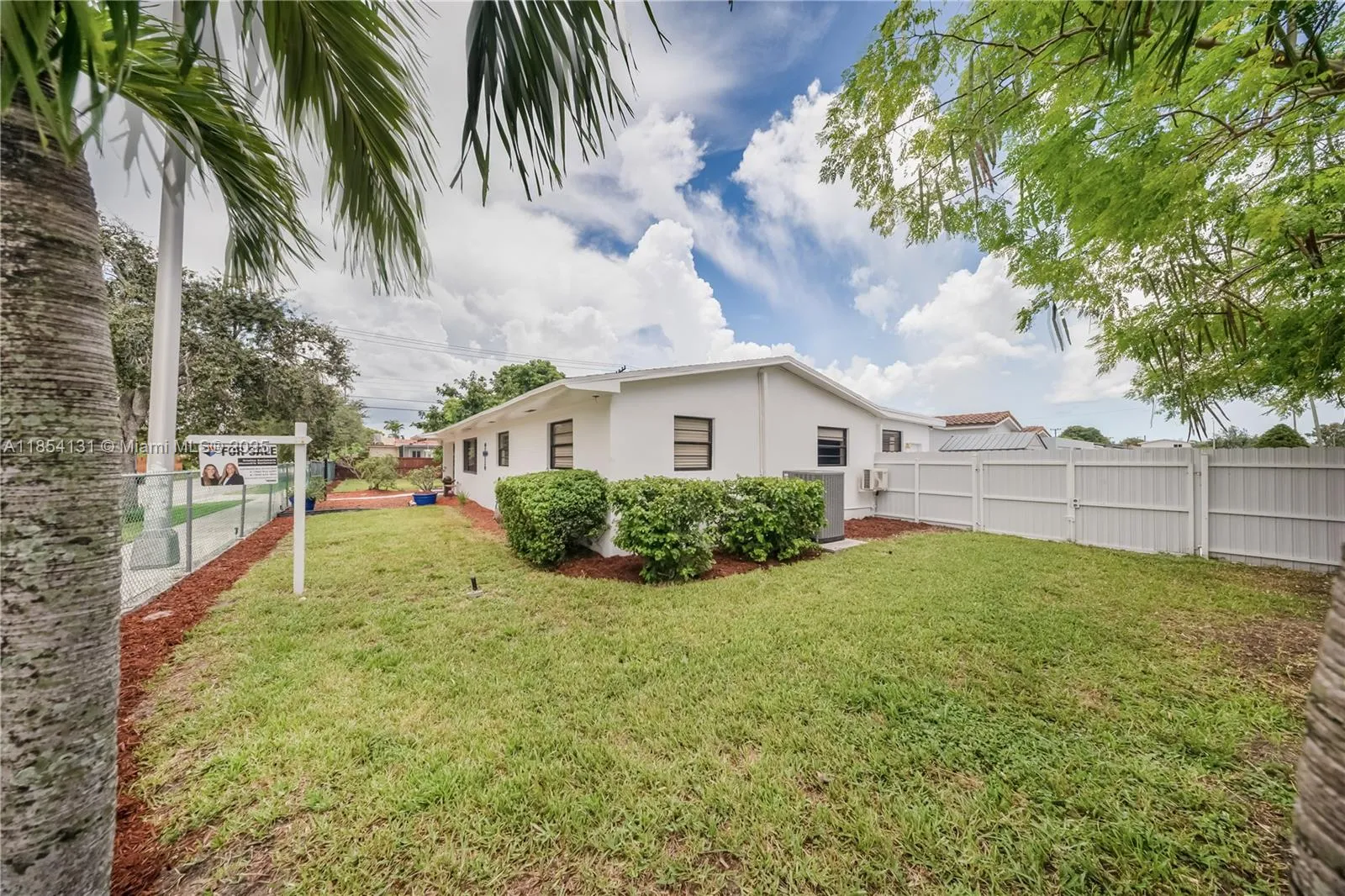 7605 W 6th Ave, Hialeah FL 33014