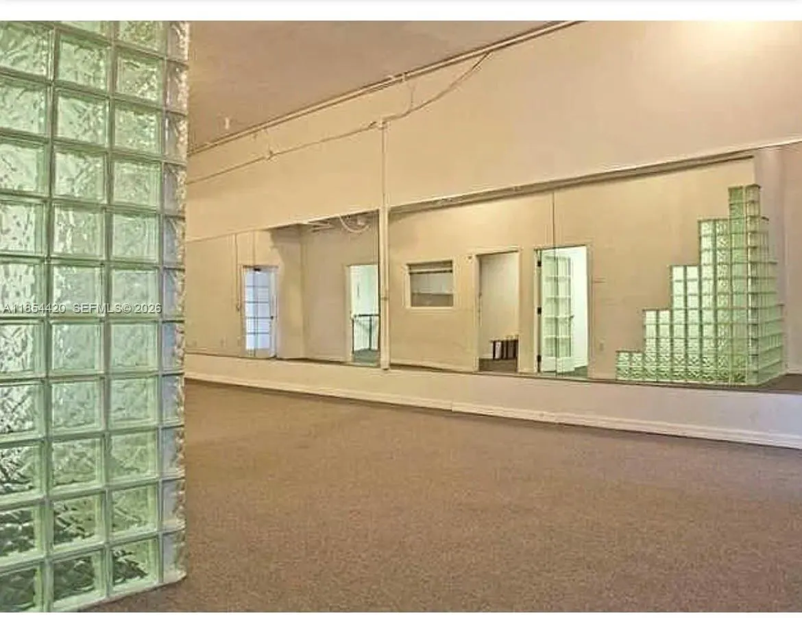 710 W 51st St, Miami Beach FL 33140