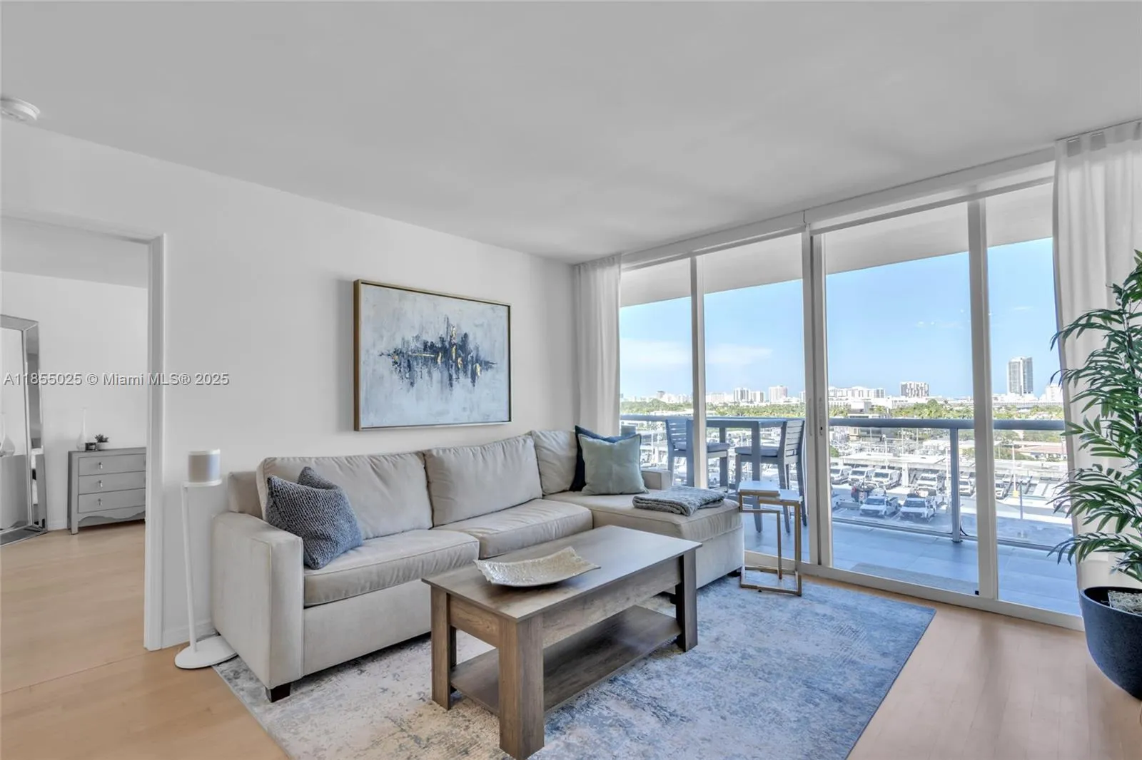 2 bedroom 2 bath for sale at 1800 Sunset Harbour Dr # 1003, Miami Beach FL 33139