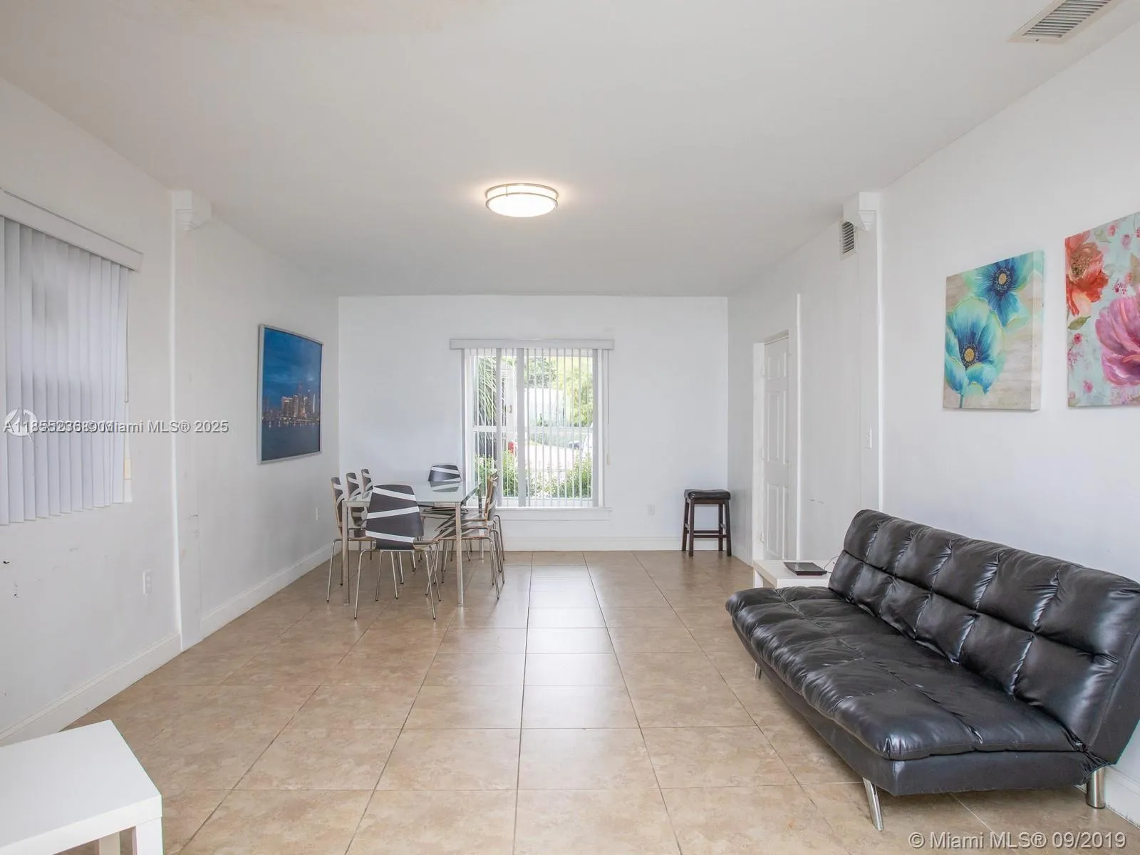 2816 Pine Tree Dr, Miami Beach FL 33140