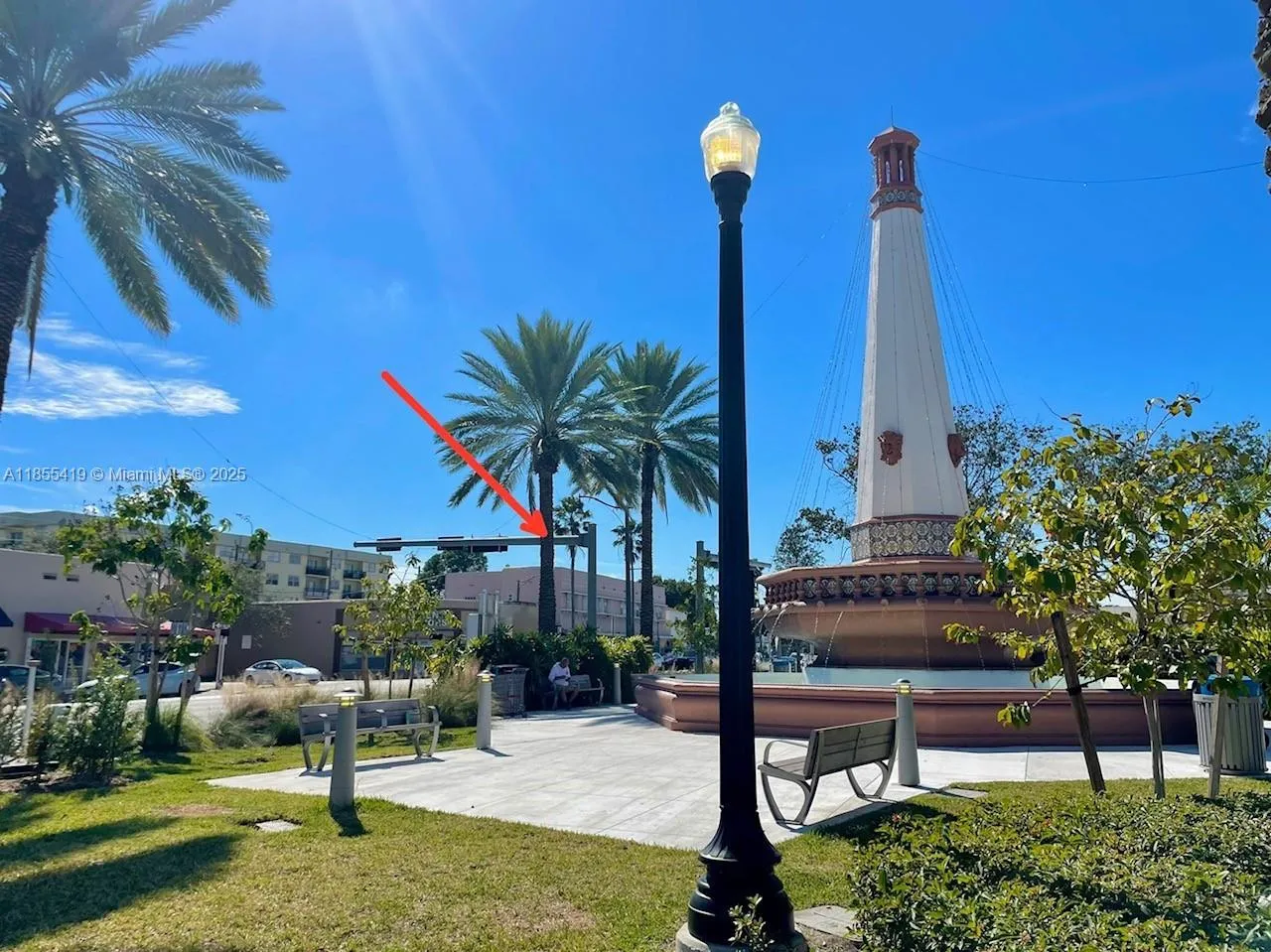 1016 71st St # 201, Miami Beach FL 33141