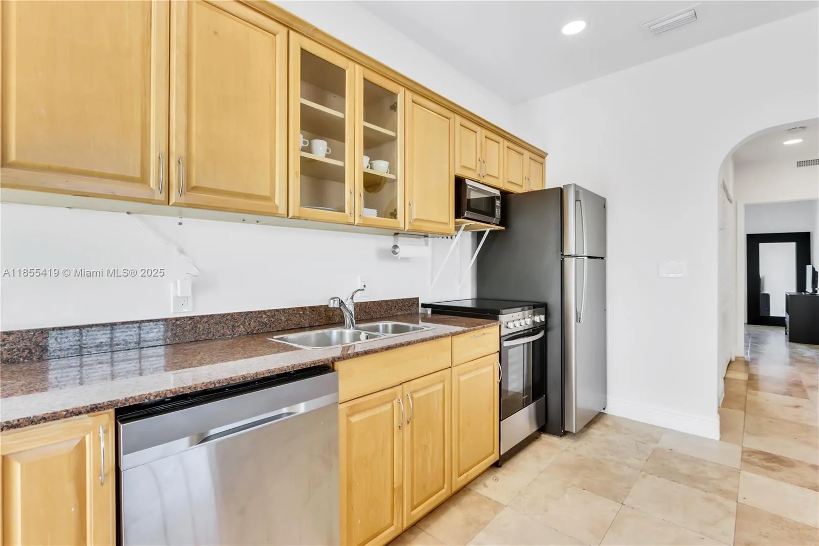 1016 71st St # 201, Miami Beach FL 33141