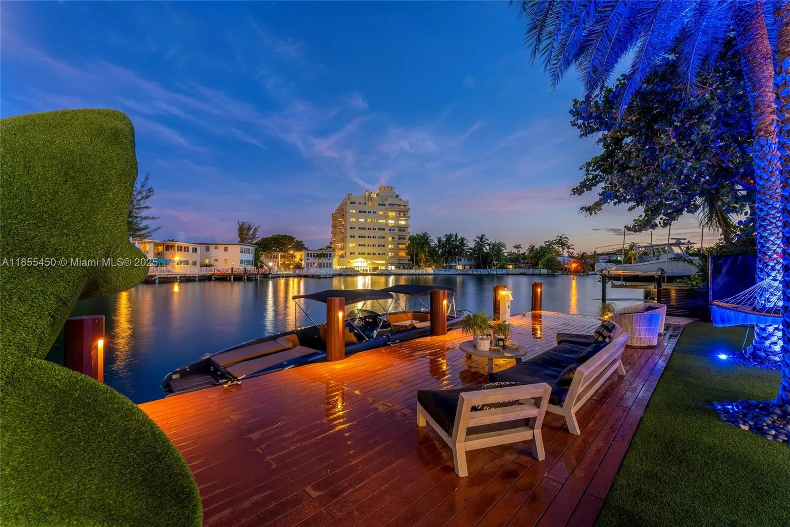 528 Lakeview Ct, Miami Beach FL 33140