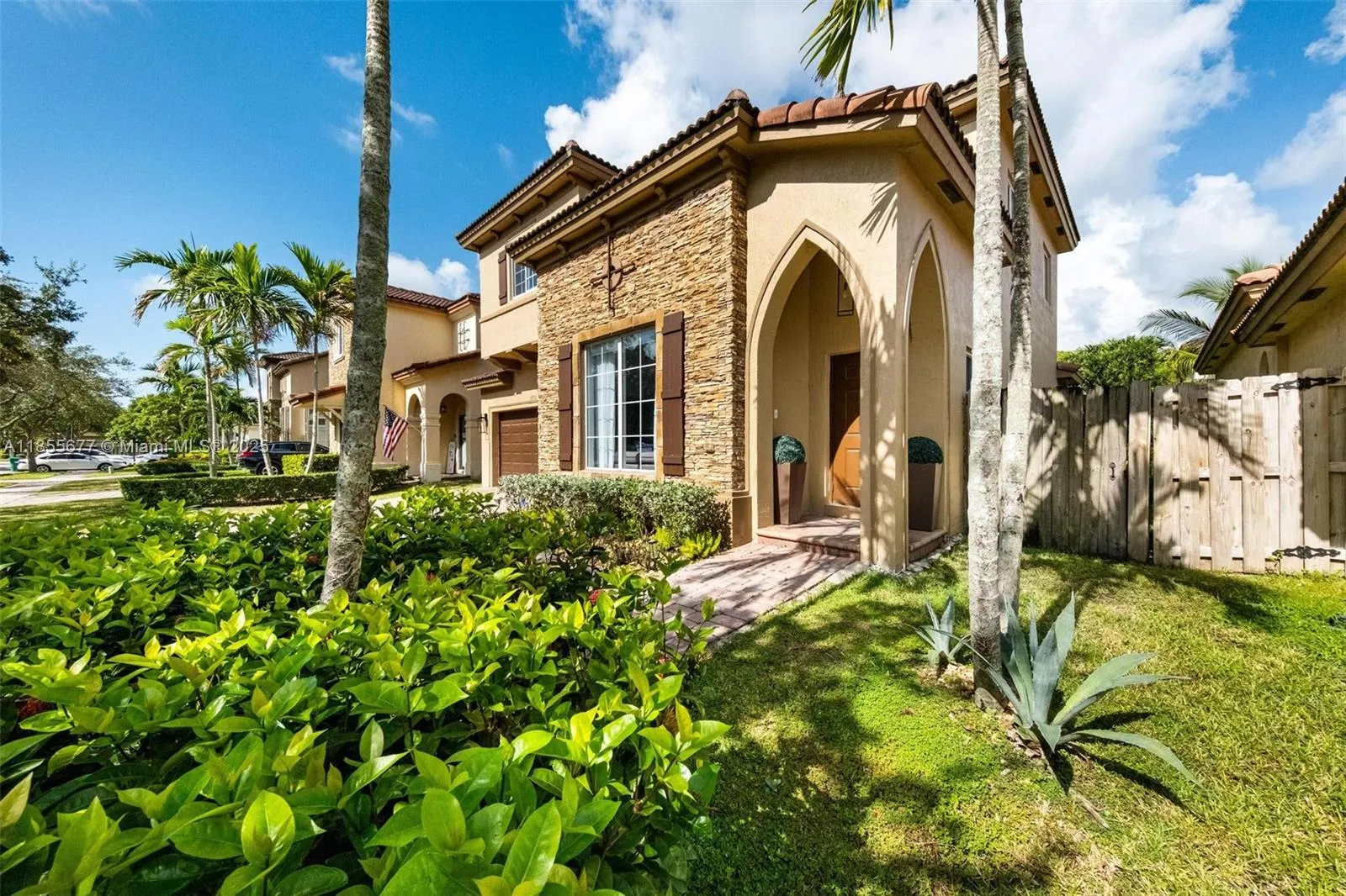 22536 SW 94th Pl, Cutler Bay FL 33190