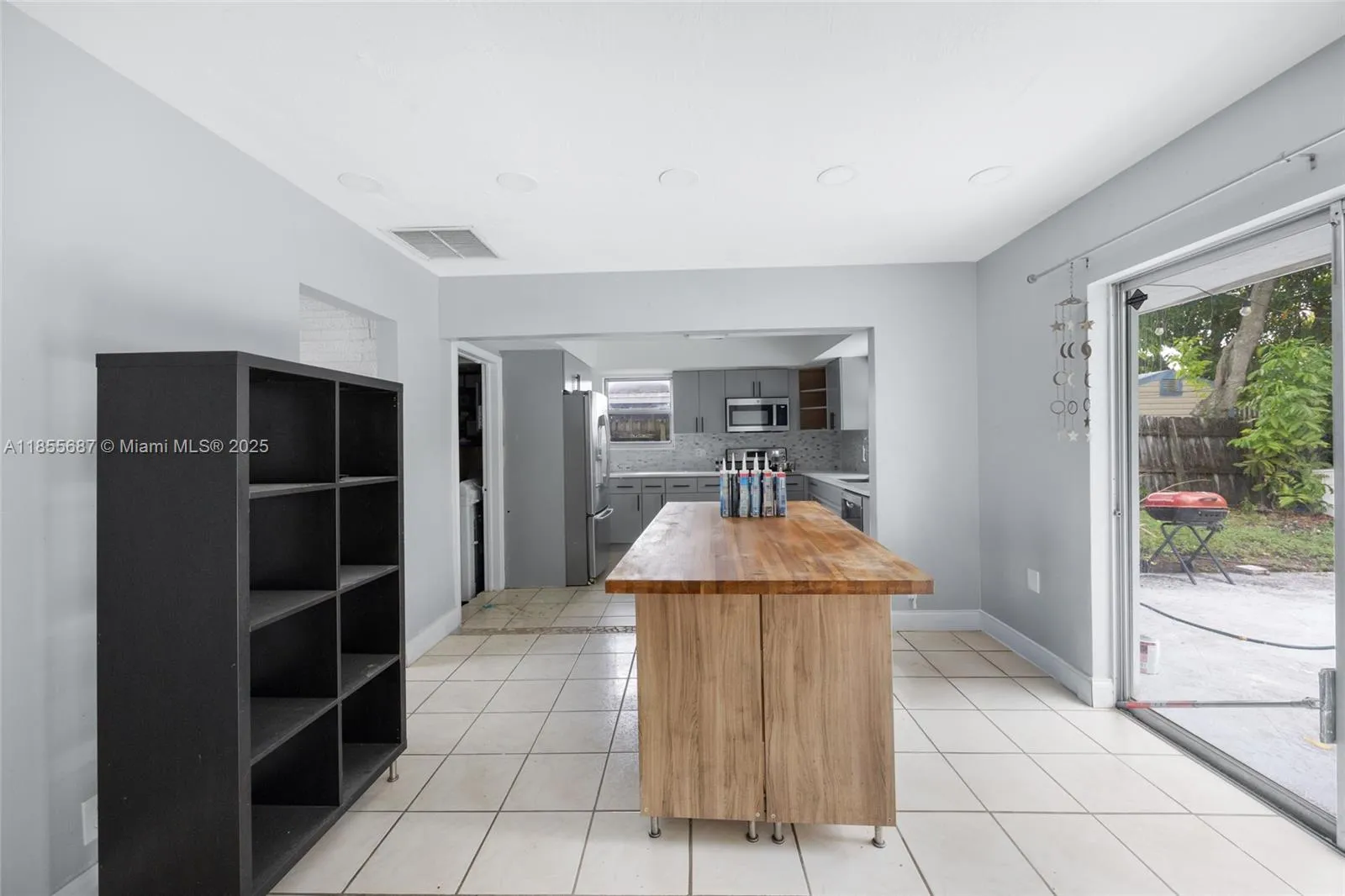 4210 NW 23rd St, Lauderhill FL 33313