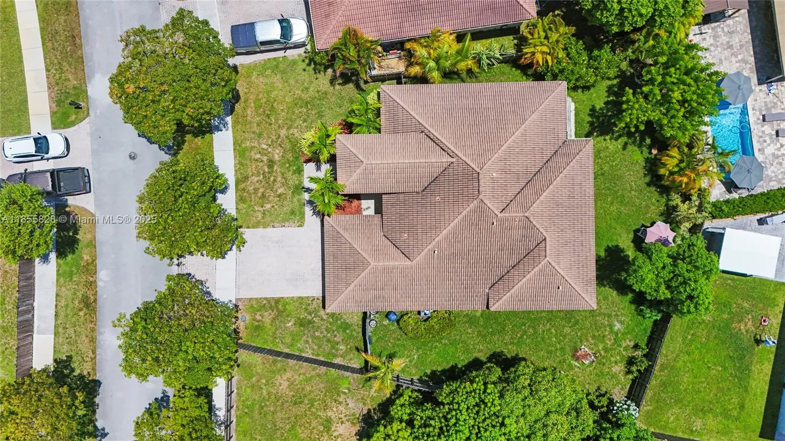 9506 SW 220th Ln, Cutler Bay FL 33190