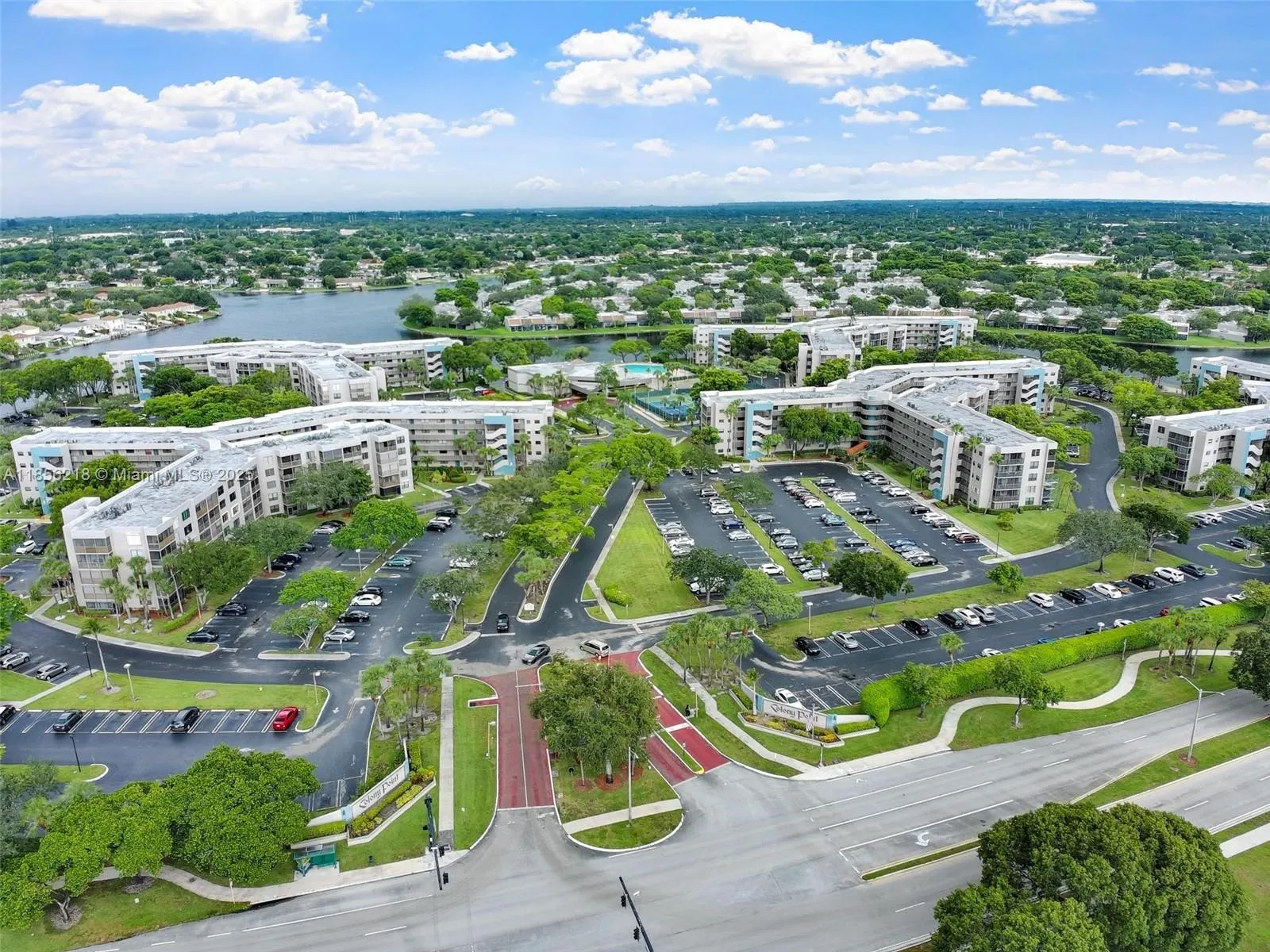 1101 Colony Point Cir # 307, Pembroke Pines FL 33026