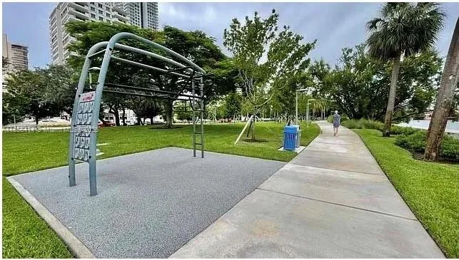 6484 Indian Creek Dr # 307, Miami Beach FL 33141