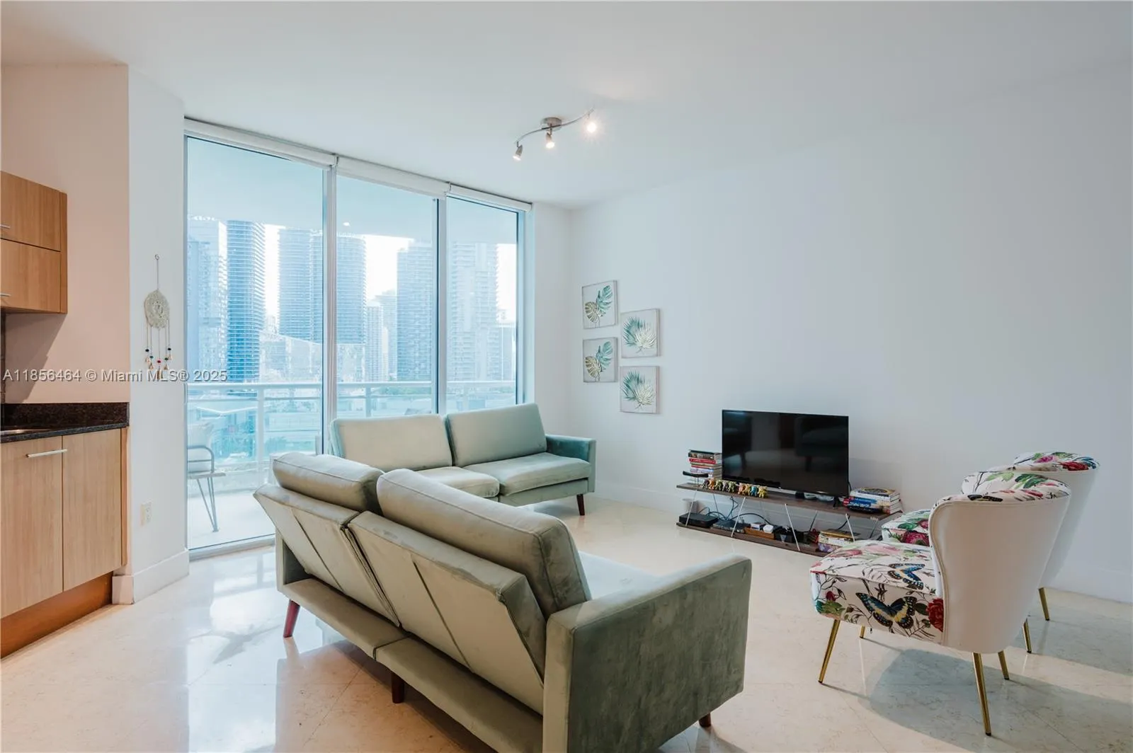 350 S Miami Ave # 1814, Miami FL 33130