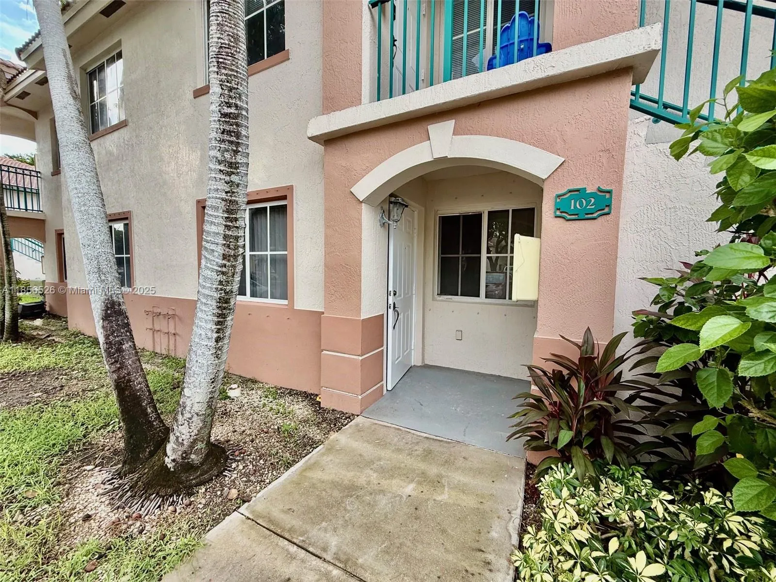 2 bedroom 2 bath for sale at 1251 SE 29th St # 26, Homestead FL 33035