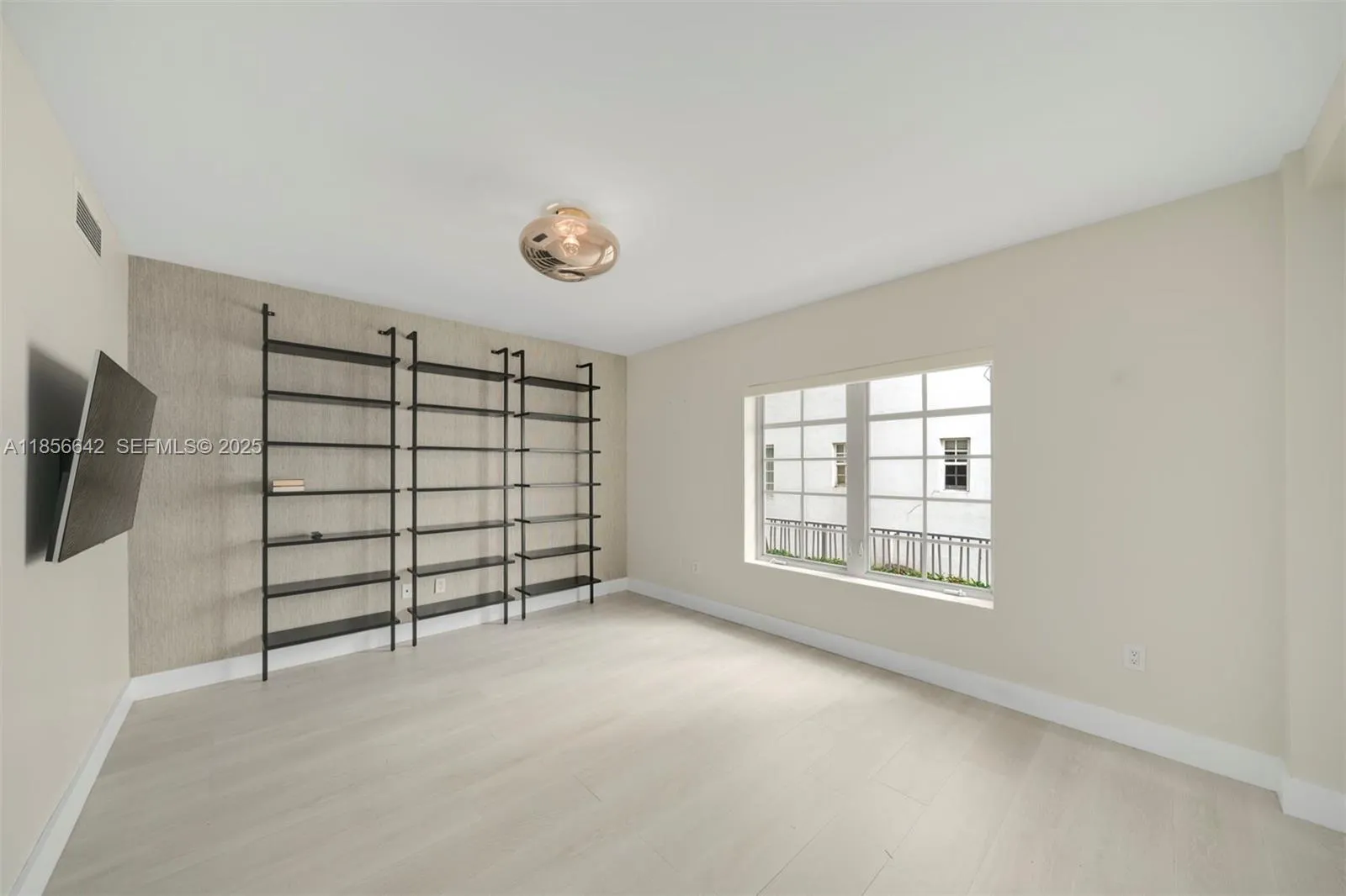 435 21st St # 103, Miami Beach FL 33139