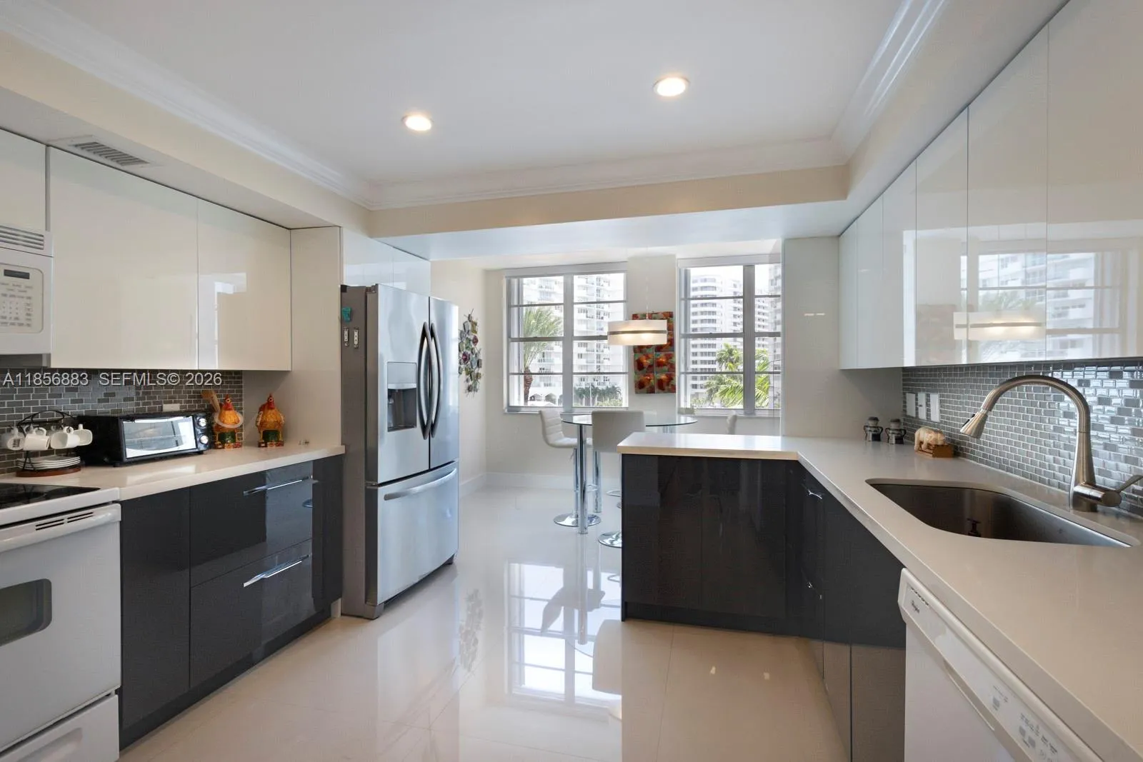 5660 Collins Ave # 4B, Miami Beach FL 33140