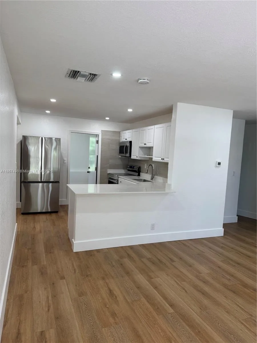 1611 NE 32nd Pl, Pompano Beach FL 33064