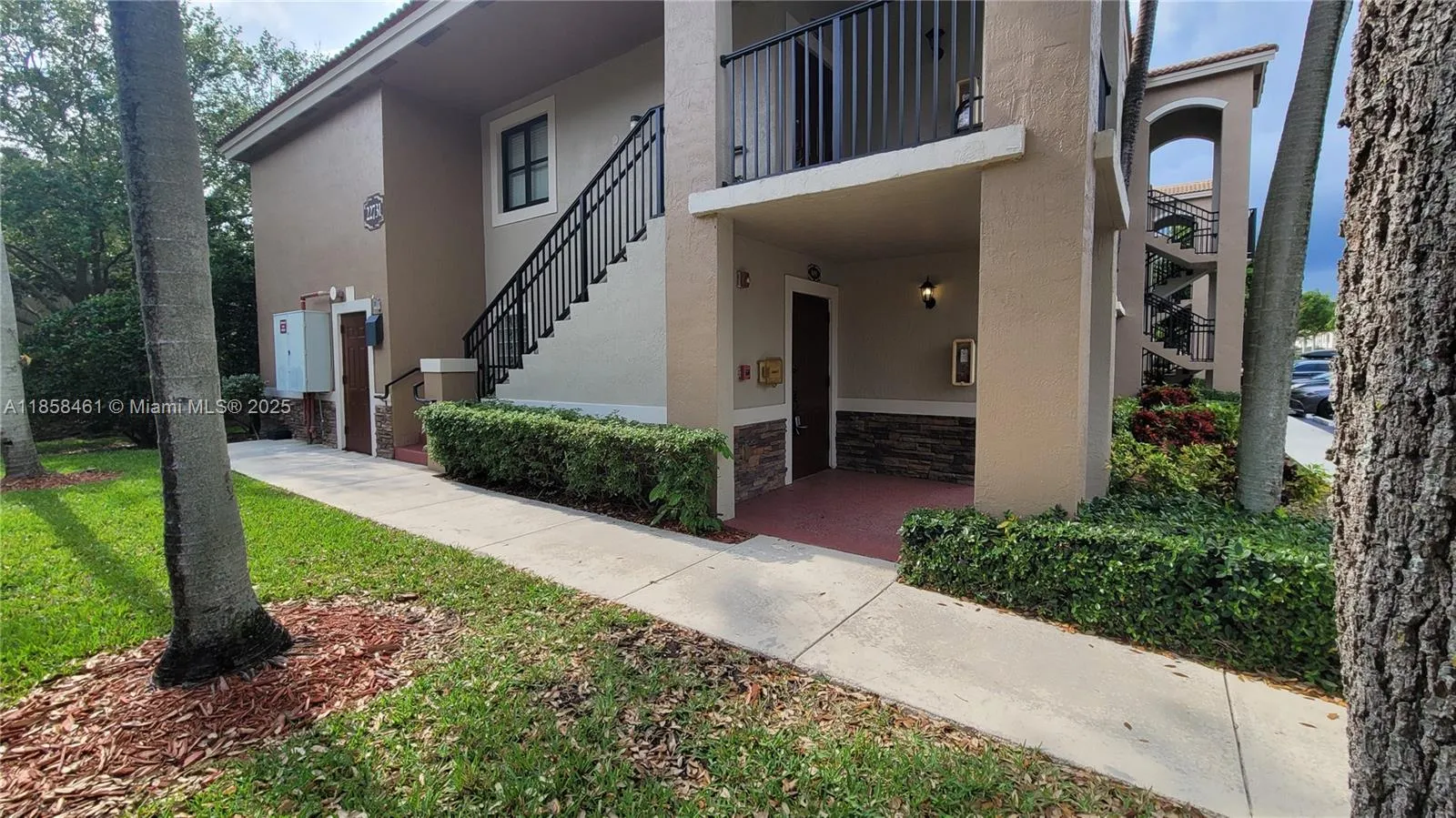 22731 SW 88th Pl # 101, Cutler Bay FL 33190