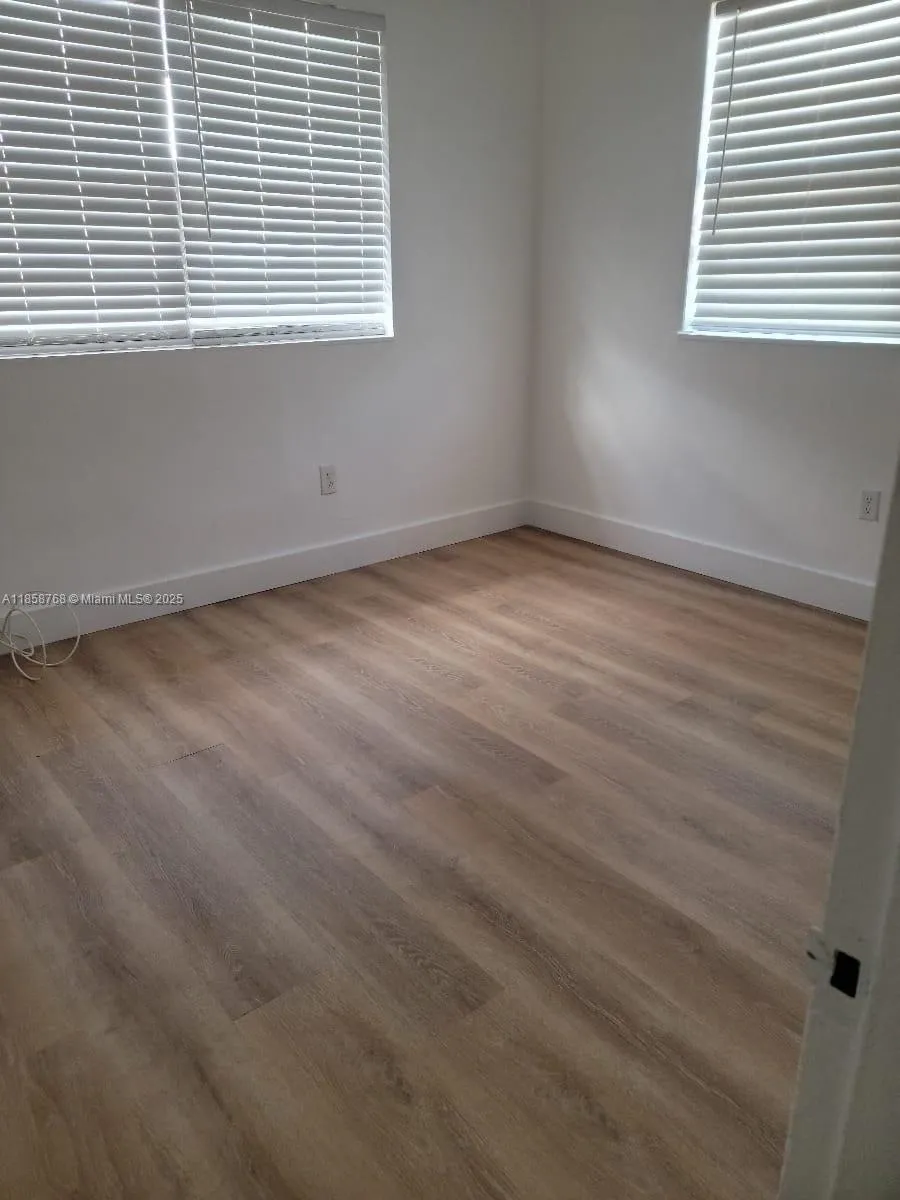 7710 Carlyle Ave, Miami Beach FL 33141