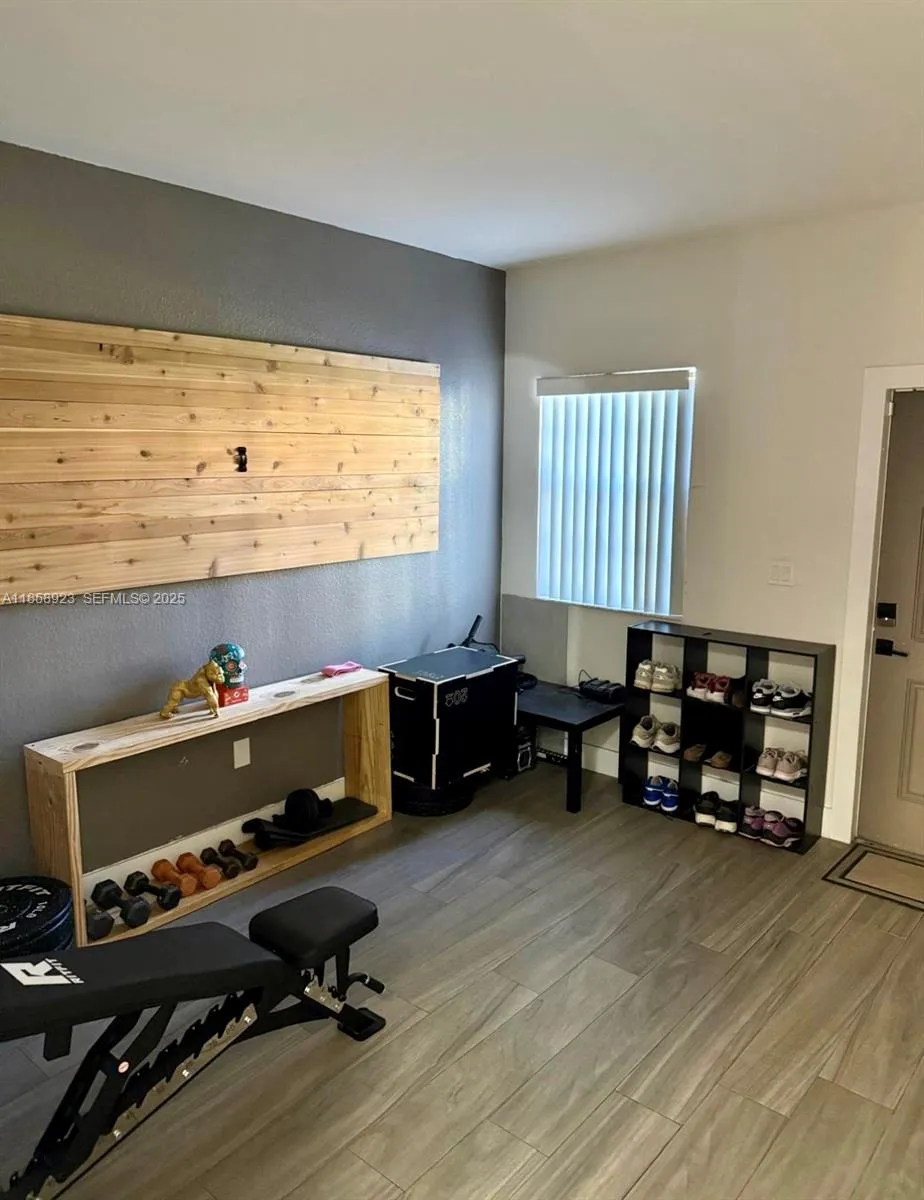 8930 SW 224th Ter, Cutler Bay FL 33190