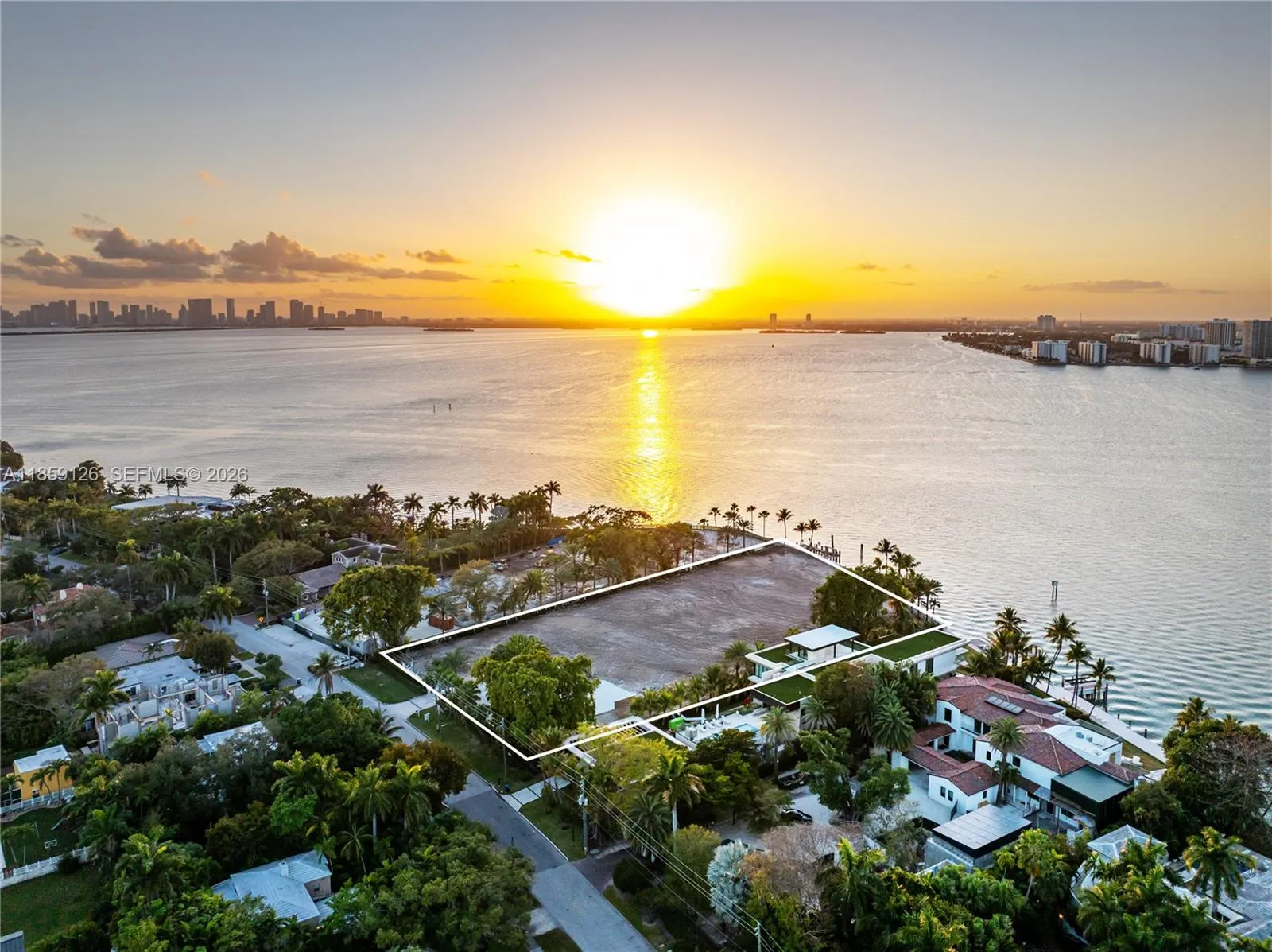 5940 N Bay Rd, Miami Beach FL 33140