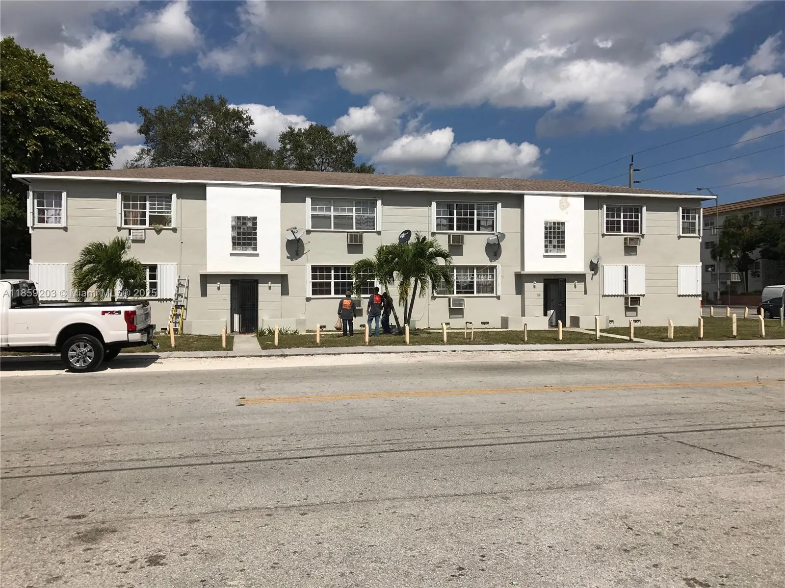 for sale at 595 NE 129th St, North Miami FL 33161