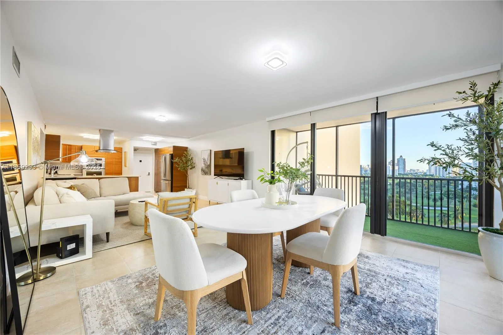 2 bedroom 2 bath for sale at 20379 W Country Club Dr # 1239, Aventura FL 33180