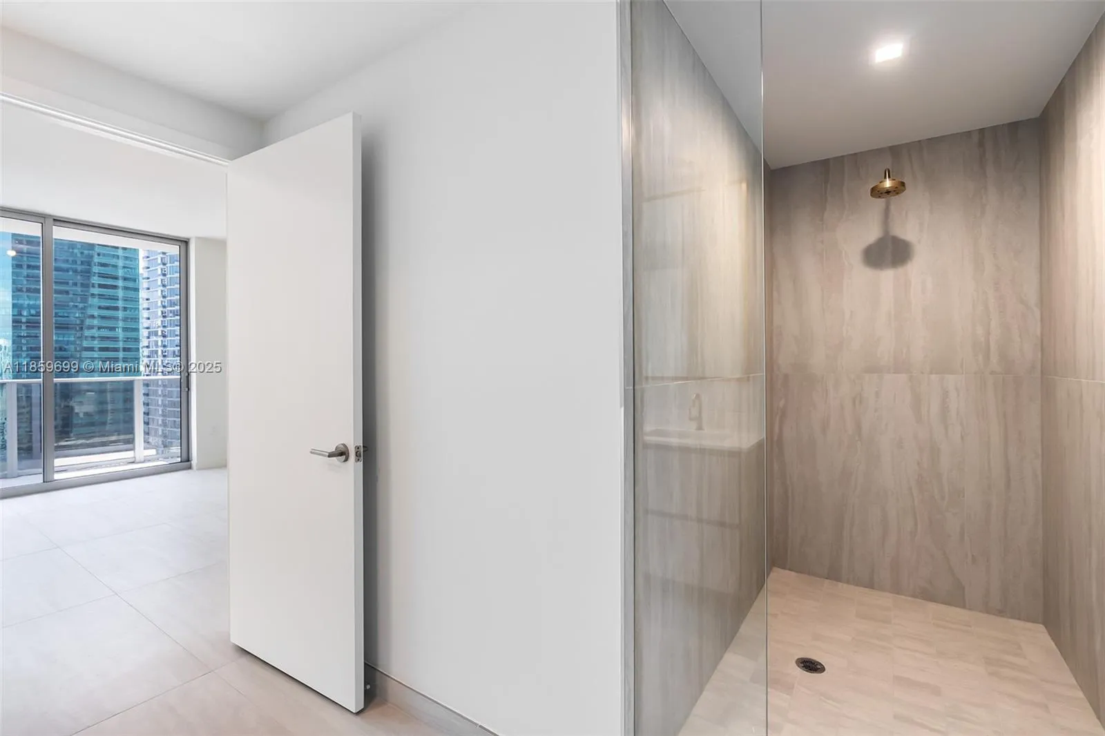 77 SE 5th St # 1709, Miami FL 33131