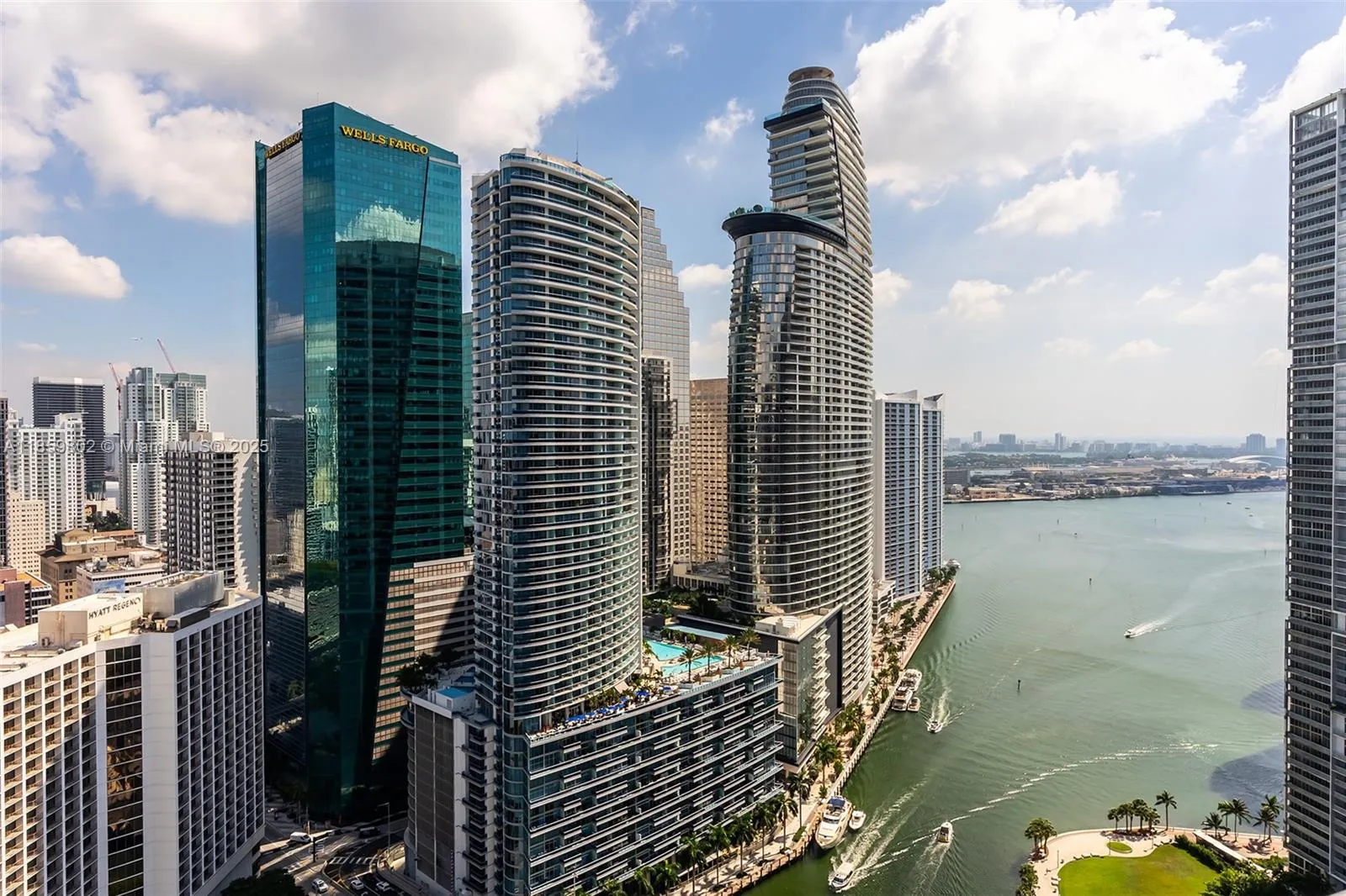 2 bedroom 2 bath for sale at 77 SE 5th St # 2701, Miami FL 33131