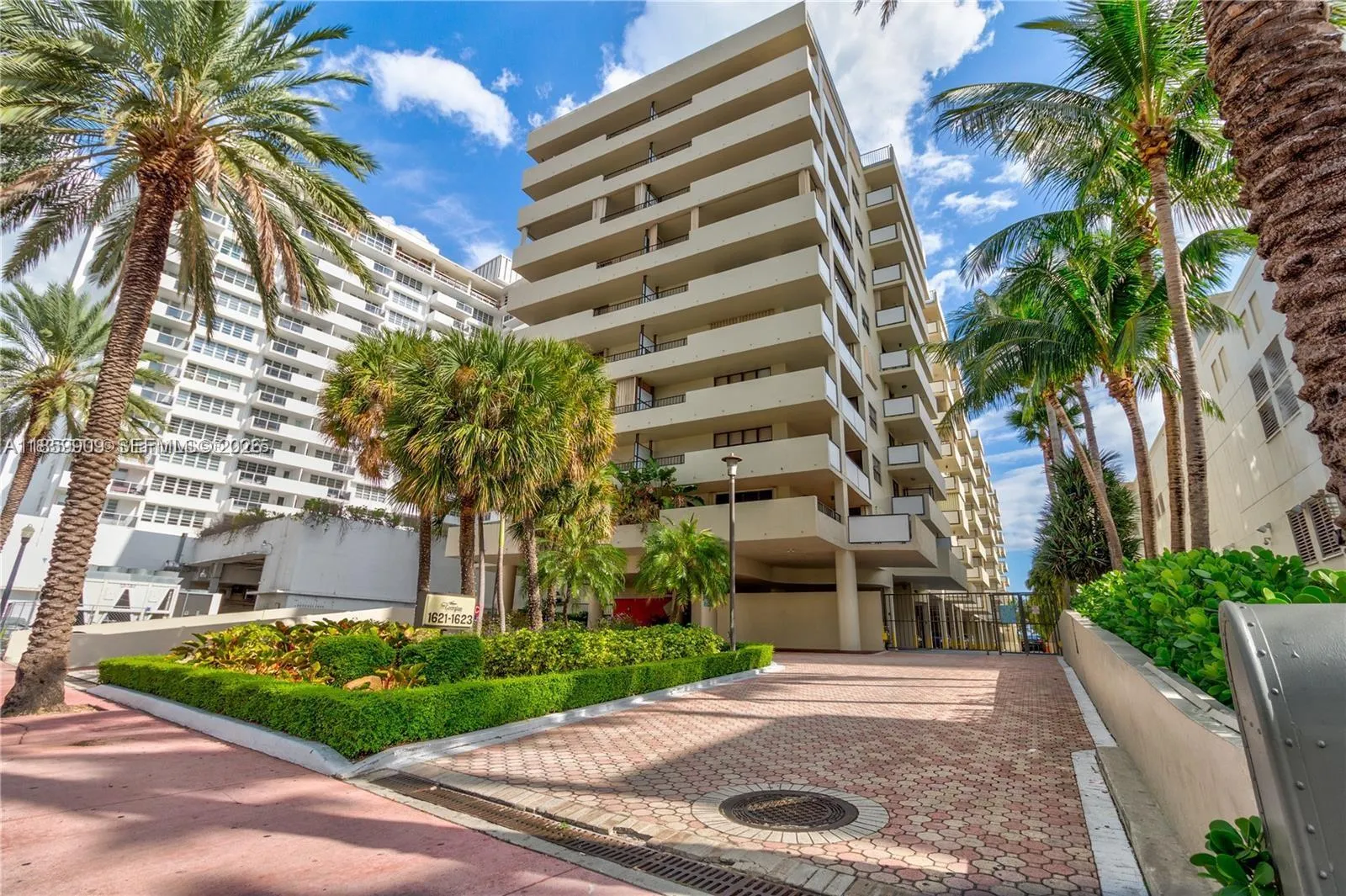 1621 Collins Ave # 404, Miami Beach FL 33139