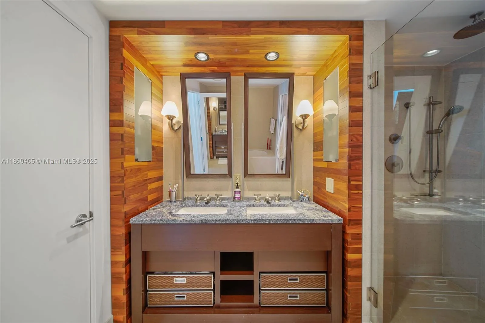 6899 Collins Ave # 1905, Miami Beach FL 33141